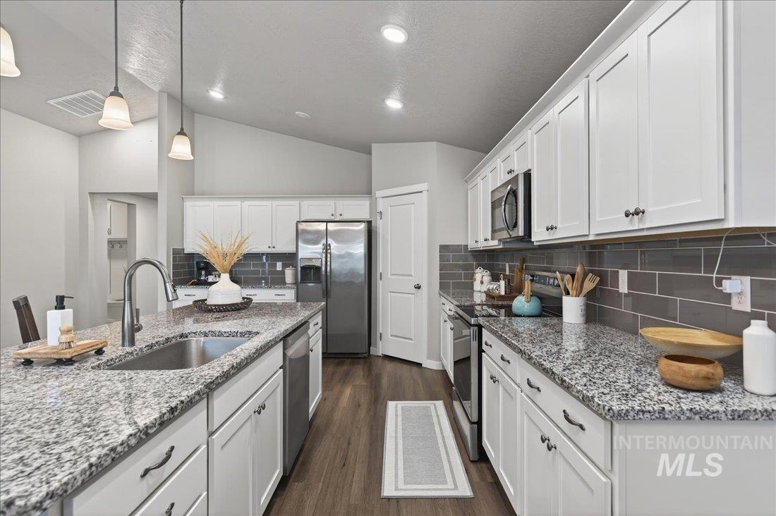 16827 N Cornwallis Way, Nampa, Idaho 83687, 3 Bedrooms, 2 Bathrooms, Residential For Sale, Price $459,000, 98972905