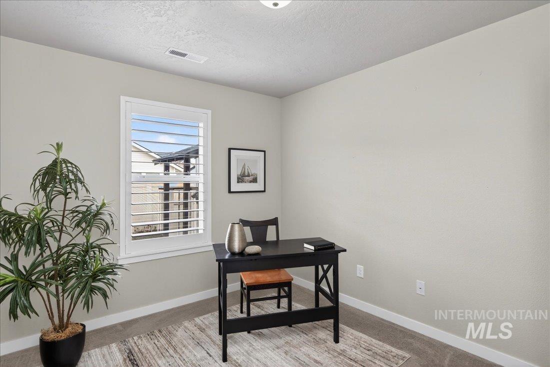 16827 N Cornwallis Way, Nampa, Idaho 83687, 3 Bedrooms, 2 Bathrooms, Residential For Sale, Price $459,000,MLS 98972905