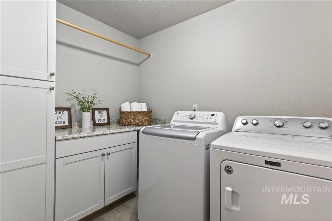 16827 N Cornwallis Way, Nampa, Idaho 83687, 3 Bedrooms, 2 Bathrooms, Residential For Sale, Price $459,000,MLS 98972905