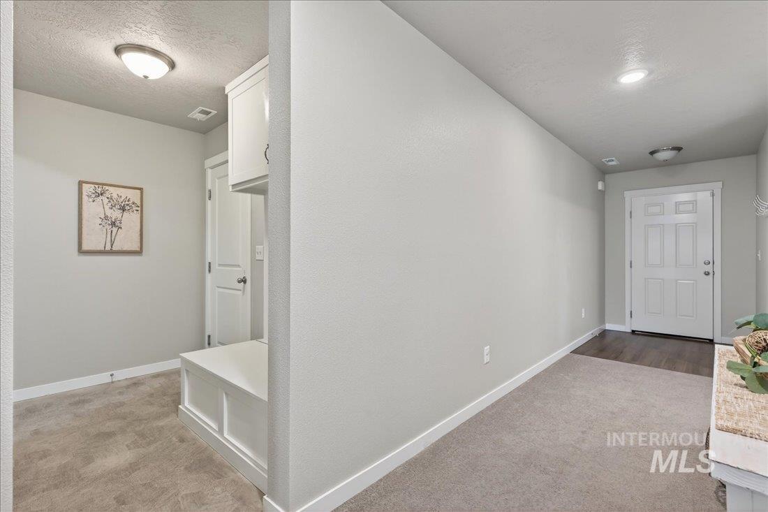 16827 N Cornwallis Way, Nampa, Idaho 83687, 3 Bedrooms, 2 Bathrooms, Residential For Sale, Price $459,000,MLS 98972905