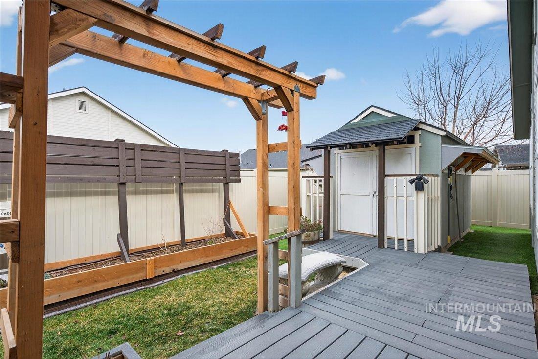 16827 N Cornwallis Way, Nampa, Idaho 83687, 3 Bedrooms, 2 Bathrooms, Residential For Sale, Price $459,000,MLS 98972905