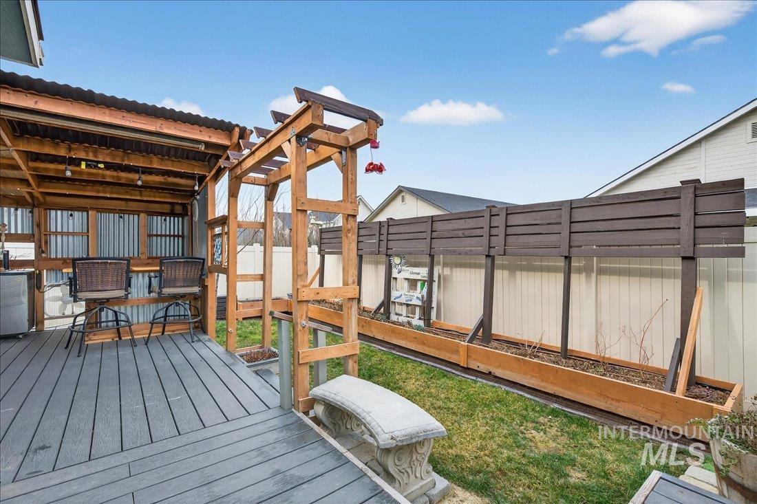 16827 N Cornwallis Way, Nampa, Idaho 83687, 3 Bedrooms, 2 Bathrooms, Residential For Sale, Price $459,000,MLS 98972905