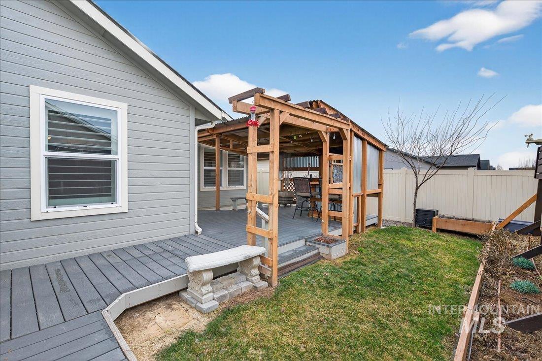 16827 N Cornwallis Way, Nampa, Idaho 83687, 3 Bedrooms, 2 Bathrooms, Residential For Sale, Price $459,000,MLS 98972905