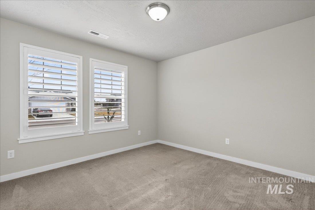 16827 N Cornwallis Way, Nampa, Idaho 83687, 3 Bedrooms, 2 Bathrooms, Residential For Sale, Price $459,000,MLS 98972905