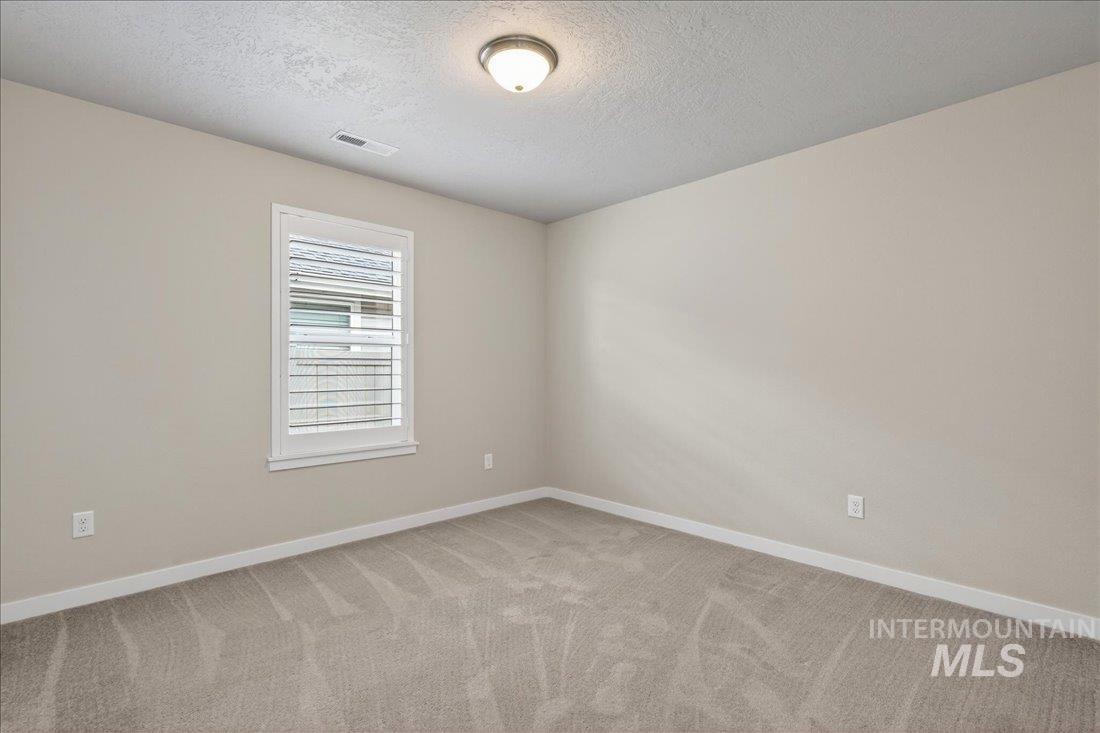 16827 N Cornwallis Way, Nampa, Idaho 83687, 3 Bedrooms, 2 Bathrooms, Residential For Sale, Price $459,000,MLS 98972905