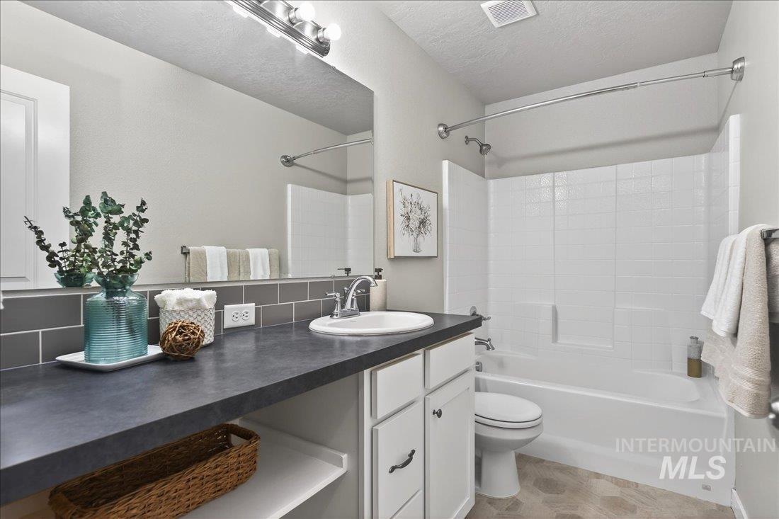 16827 N Cornwallis Way, Nampa, Idaho 83687, 3 Bedrooms, 2 Bathrooms, Residential For Sale, Price $459,000, 98972905