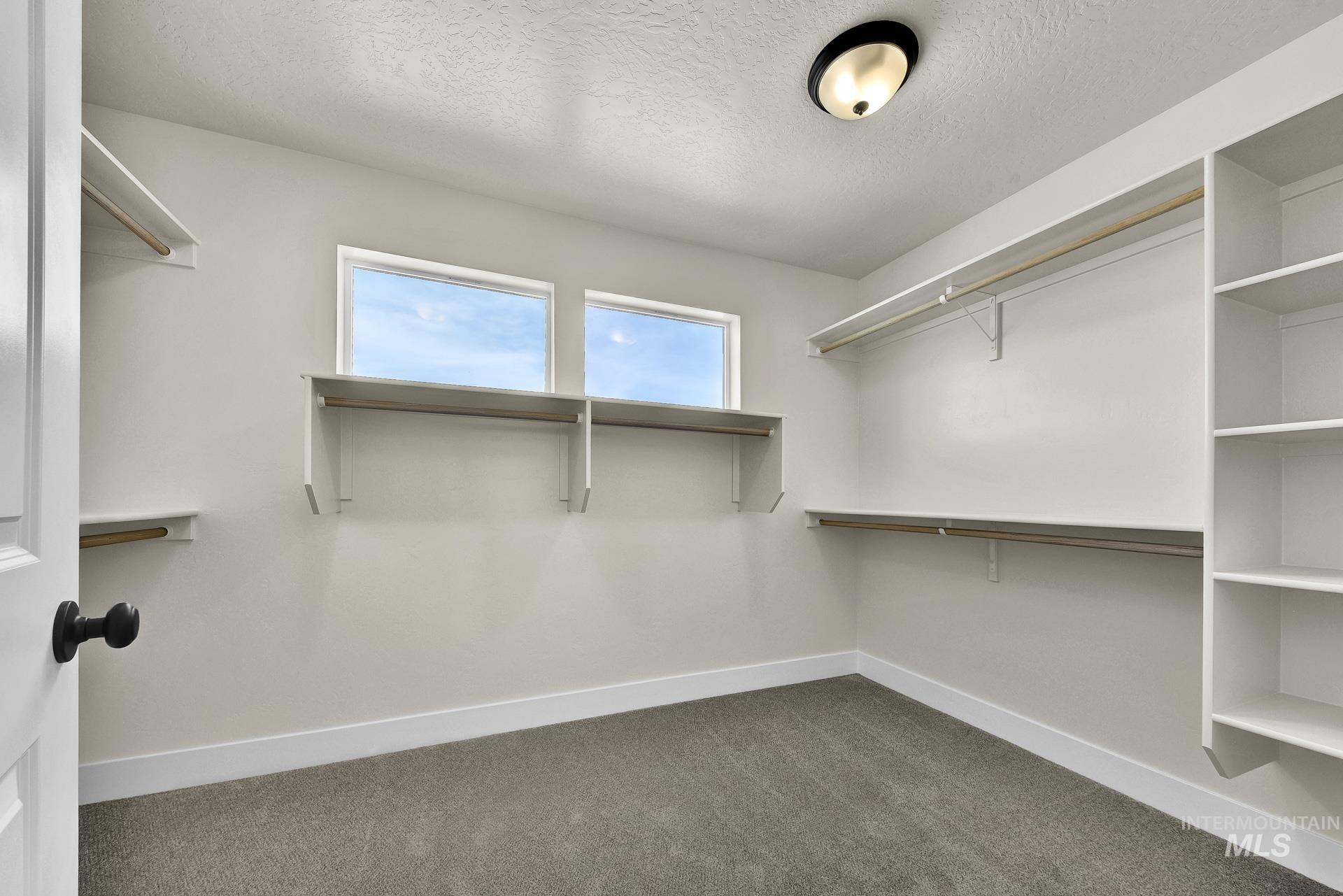 2906 Nieve Lane, Caldwell, Idaho 83605, 3 Bedrooms, 2.5 Bathrooms, Residential For Sale, Price $335,000,MLS 98972907