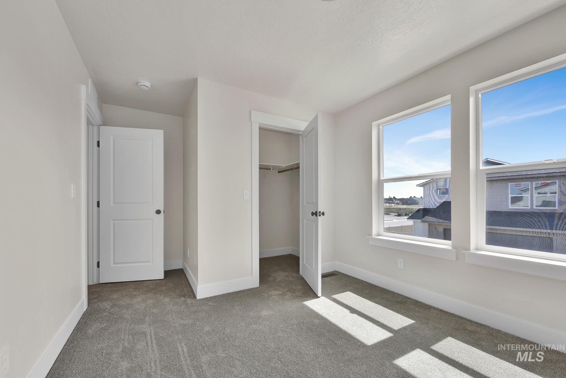 2906 Nieve Lane, Caldwell, Idaho 83605, 3 Bedrooms, 2.5 Bathrooms, Residential For Sale, Price $335,000,MLS 98972907