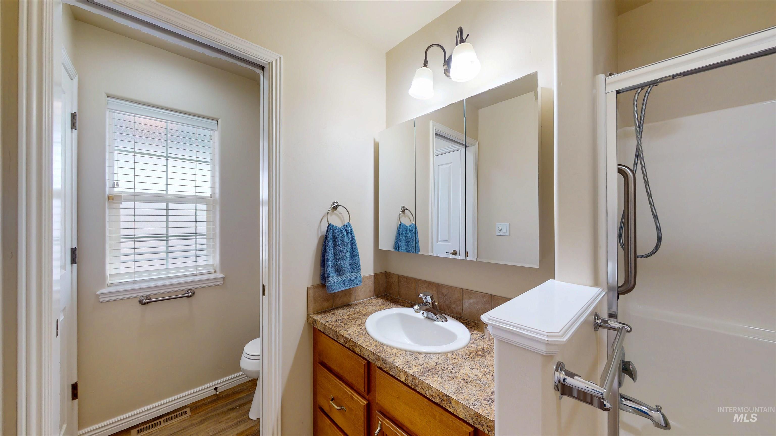 1143 Eastridge Way, Twin Falls, Idaho 83301, 3 Bedrooms, 2.5 Bathrooms, Residential For Sale, Price $595,000,MLS 98972908