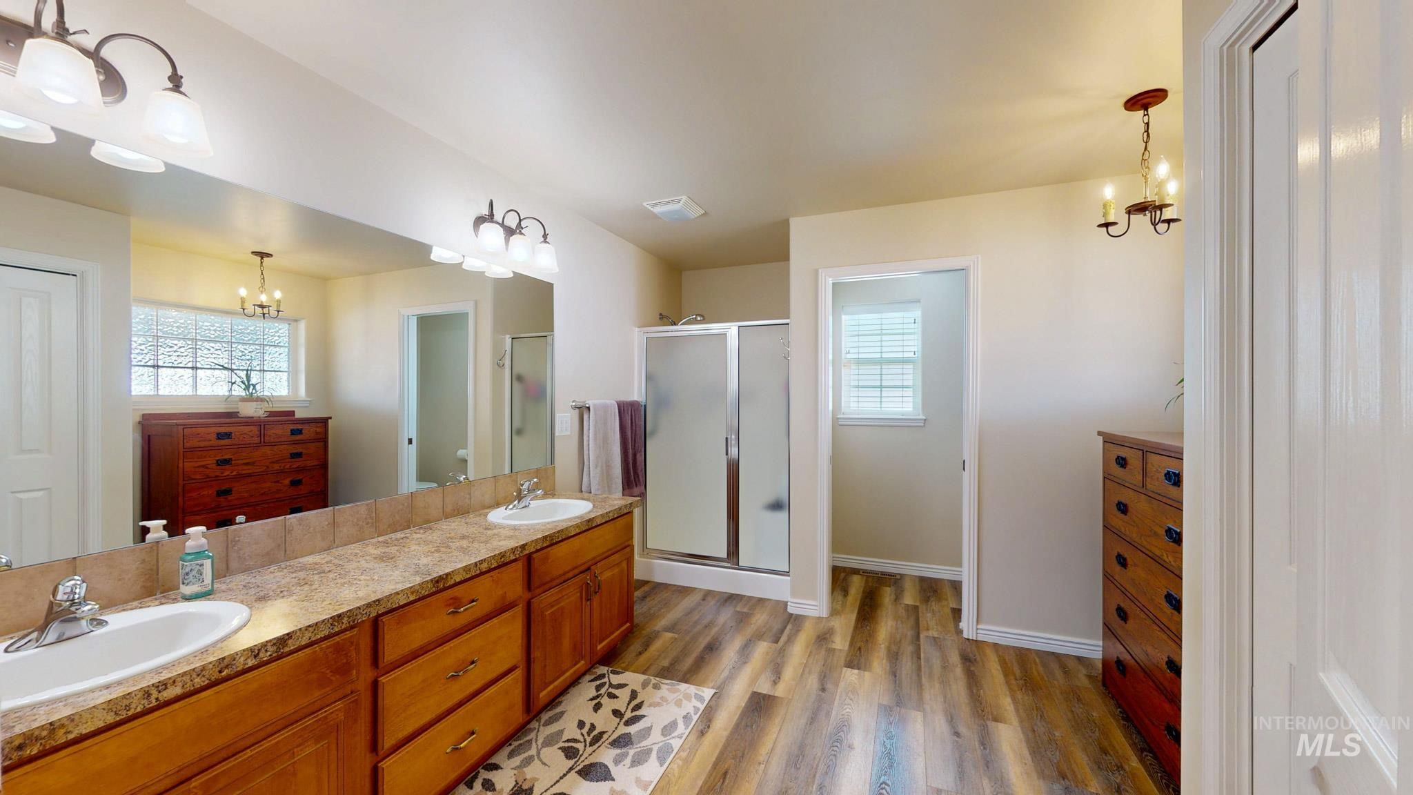 1143 Eastridge Way, Twin Falls, Idaho 83301, 4 Bedrooms, 2.5 Bathrooms, Residential For Sale, Price $595,000,MLS 98972908