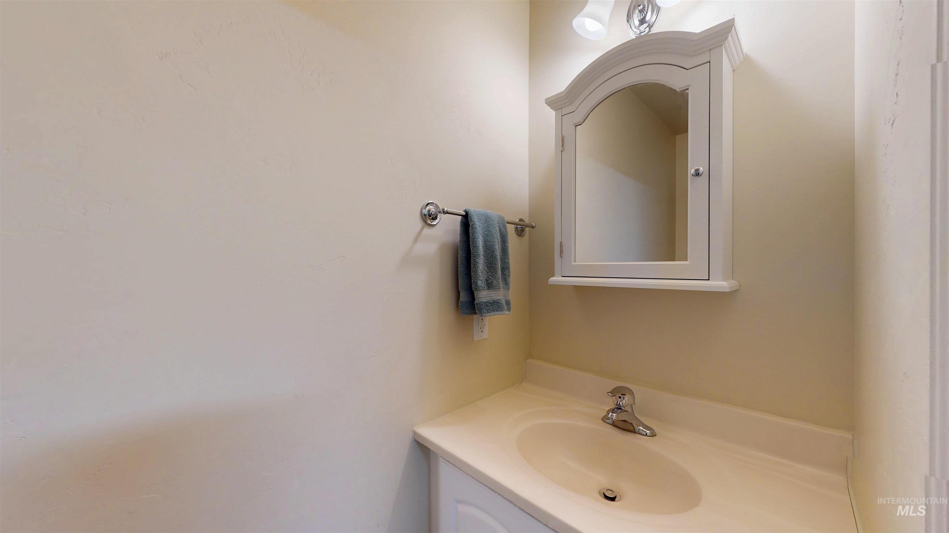 1143 Eastridge Way, Twin Falls, Idaho 83301, 3 Bedrooms, 2.5 Bathrooms, Residential For Sale, Price $595,000,MLS 98972908