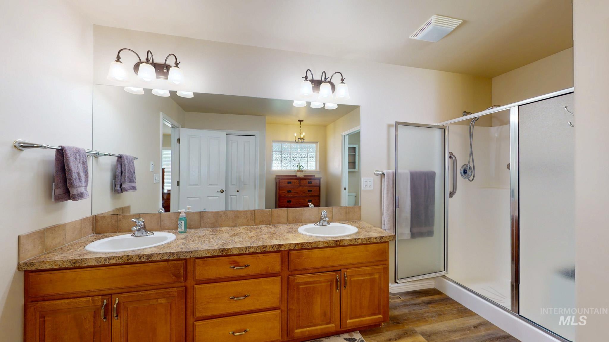 1143 Eastridge Way, Twin Falls, Idaho 83301, 4 Bedrooms, 2.5 Bathrooms, Residential For Sale, Price $595,000,MLS 98972908