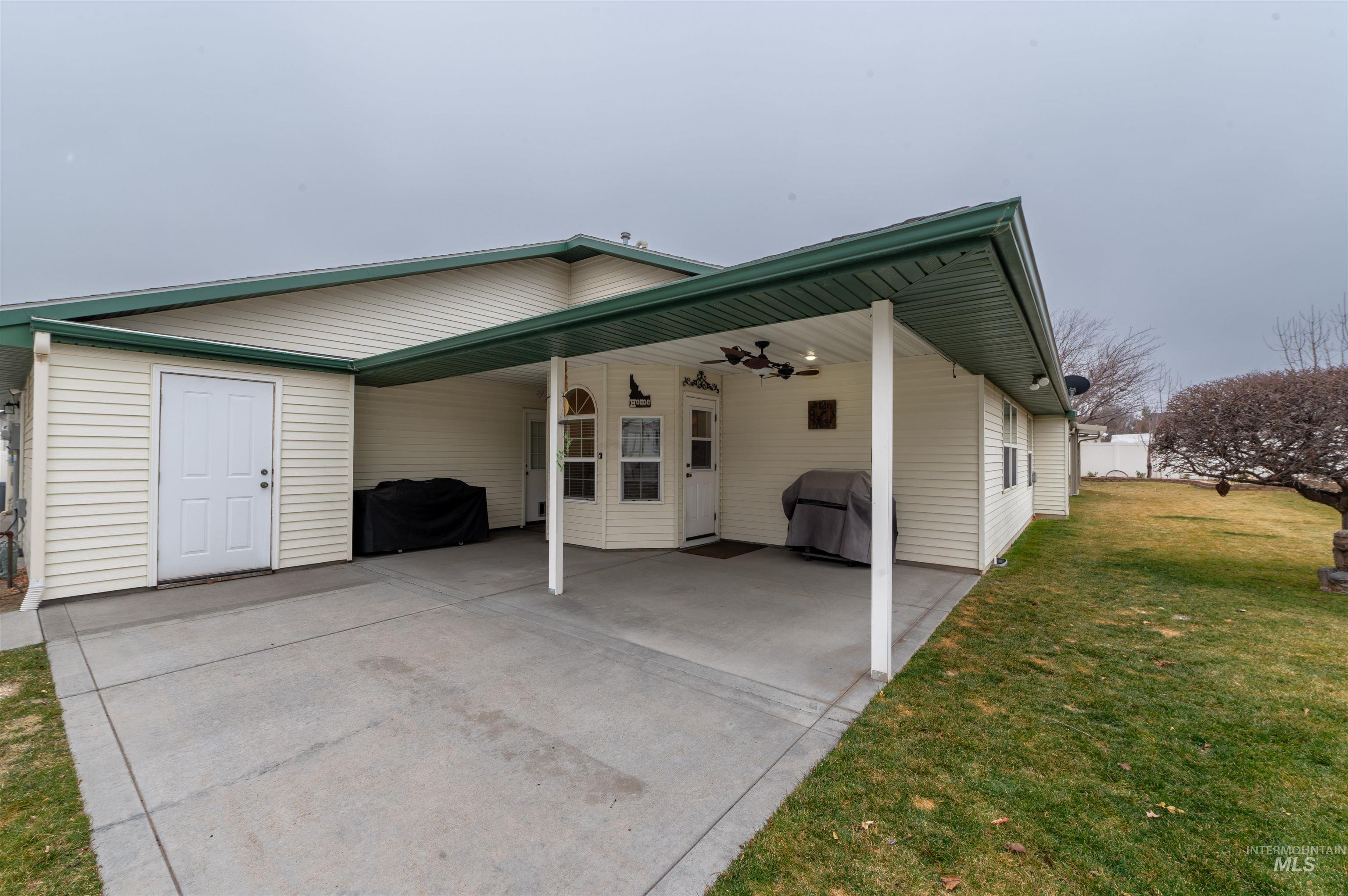 1143 Eastridge Way, Twin Falls, Idaho 83301, 3 Bedrooms, 2.5 Bathrooms, Residential For Sale, Price $595,000,MLS 98972908