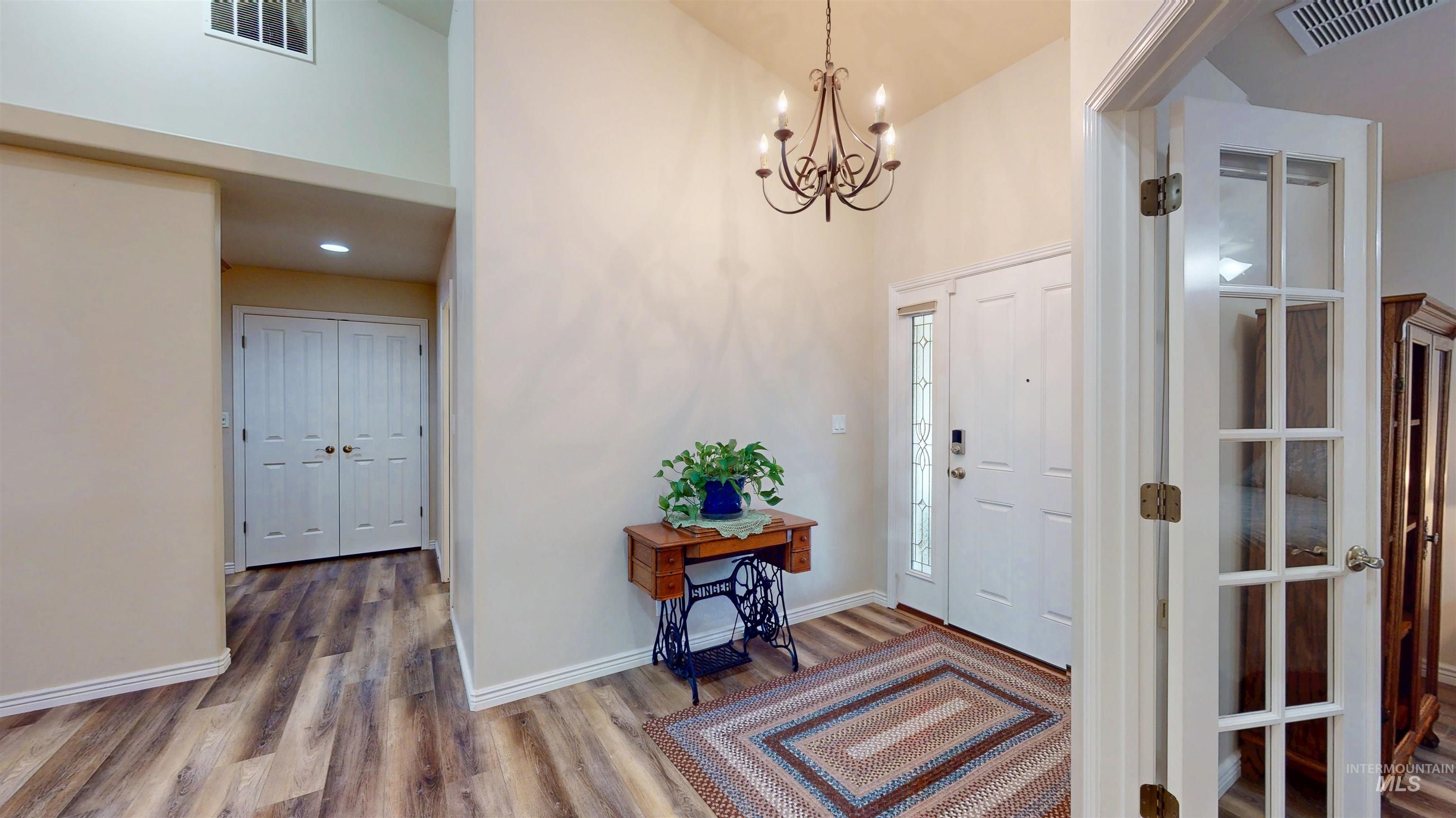 1143 Eastridge Way, Twin Falls, Idaho 83301, 3 Bedrooms, 2.5 Bathrooms, Residential For Sale, Price $595,000,MLS 98972908