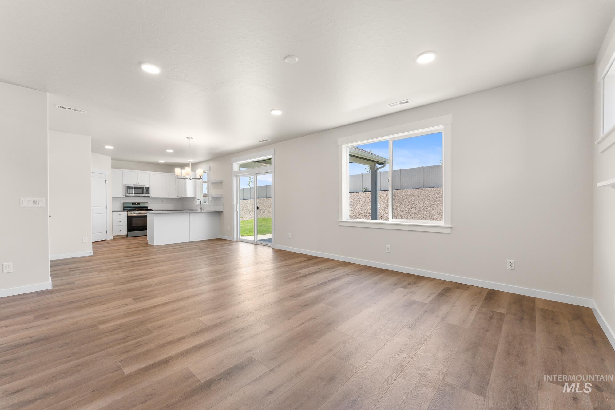 2049 Sumac Ave., Middleton, Idaho 83644, 5 Bedrooms, 3 Bathrooms, Residential For Sale, Price $516,990, 98972911