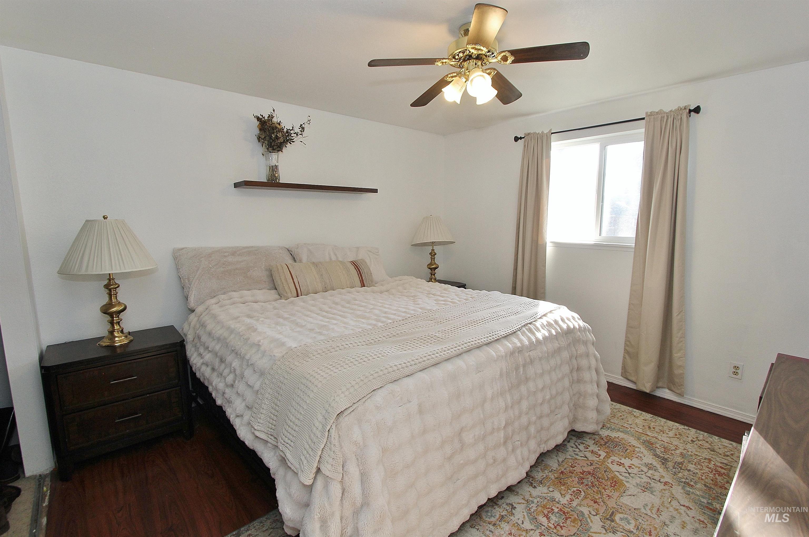 217 W Washington Ave, Homedale, Idaho 83628, 3 Bedrooms, 2 Bathrooms, Residential For Sale, Price $309,900,MLS 98972912