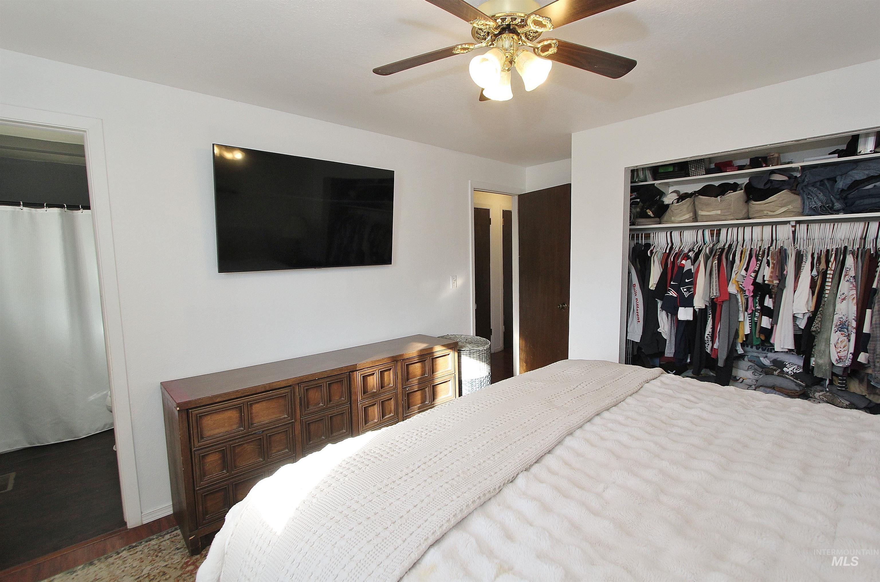 217 W Washington Ave, Homedale, Idaho 83628, 3 Bedrooms, 2 Bathrooms, Residential For Sale, Price $309,900,MLS 98972912