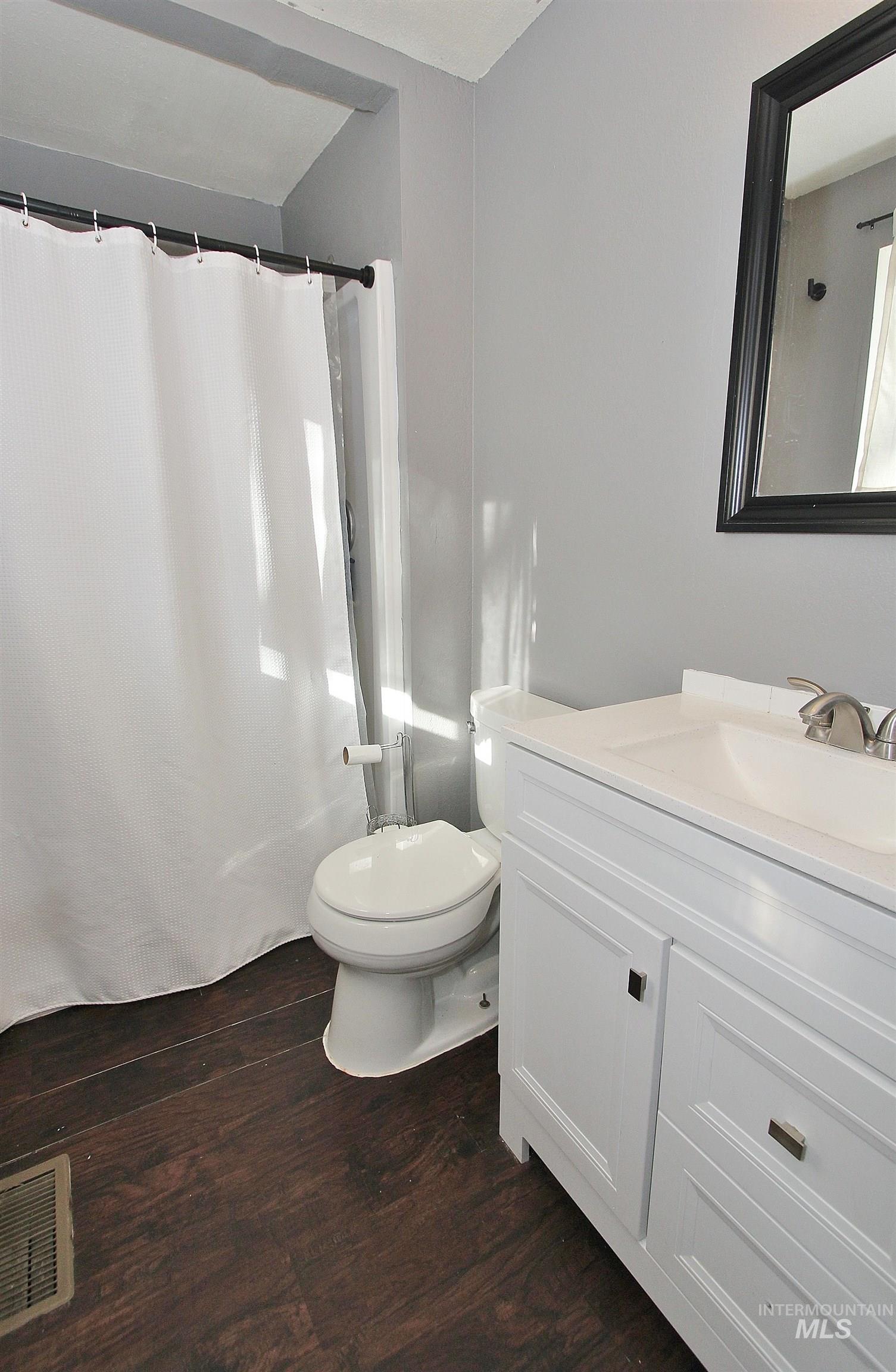 217 W Washington Ave, Homedale, Idaho 83628, 3 Bedrooms, 2 Bathrooms, Residential For Sale, Price $309,900,MLS 98972912