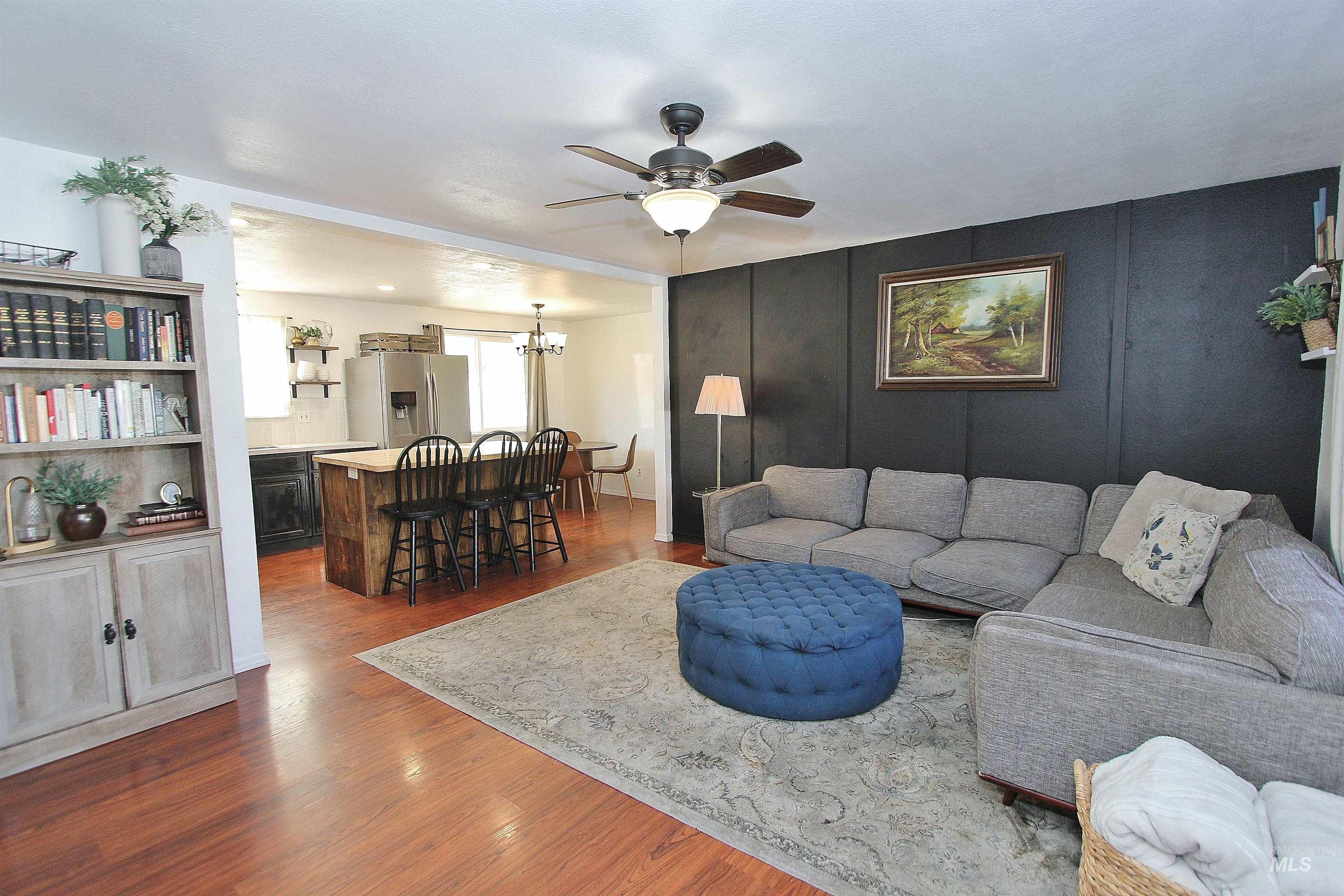 217 W Washington Ave, Homedale, Idaho 83628, 3 Bedrooms, 2 Bathrooms, Residential For Sale, Price $309,900,MLS 98972912