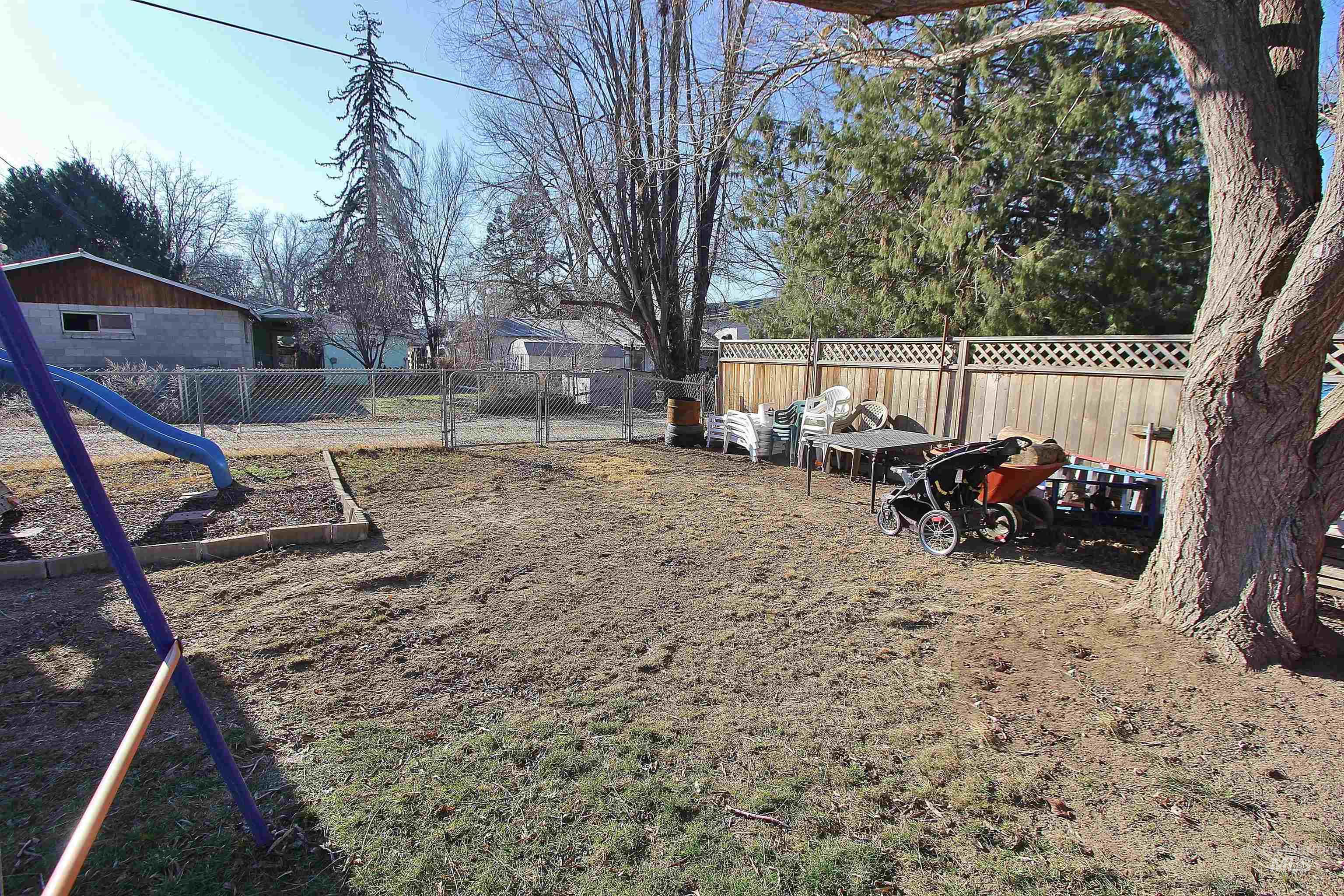 217 W Washington Ave, Homedale, Idaho 83628, 3 Bedrooms, 2 Bathrooms, Residential For Sale, Price $309,900,MLS 98972912