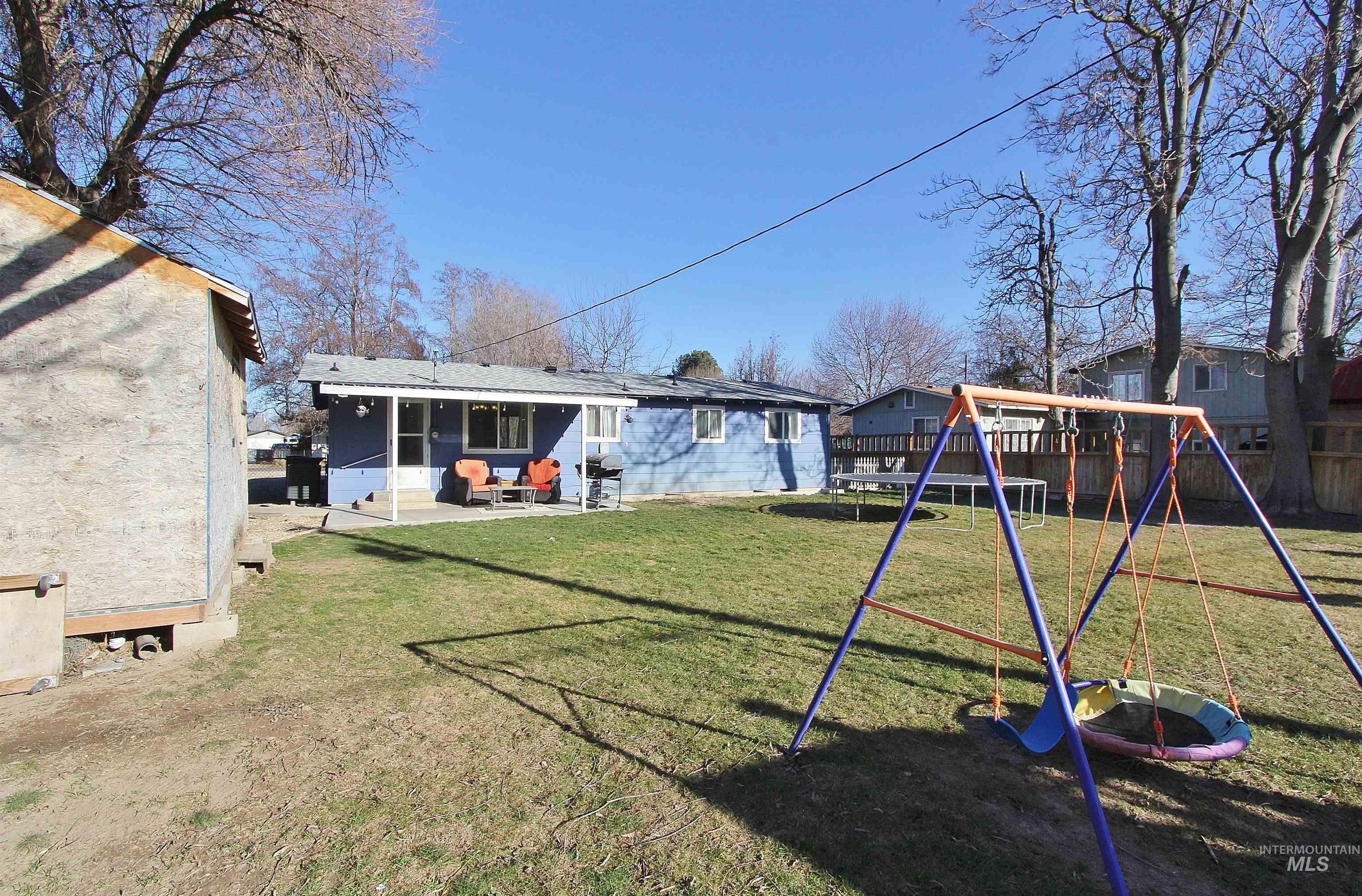 217 W Washington Ave, Homedale, Idaho 83628, 3 Bedrooms, 2 Bathrooms, Residential For Sale, Price $309,900,MLS 98972912