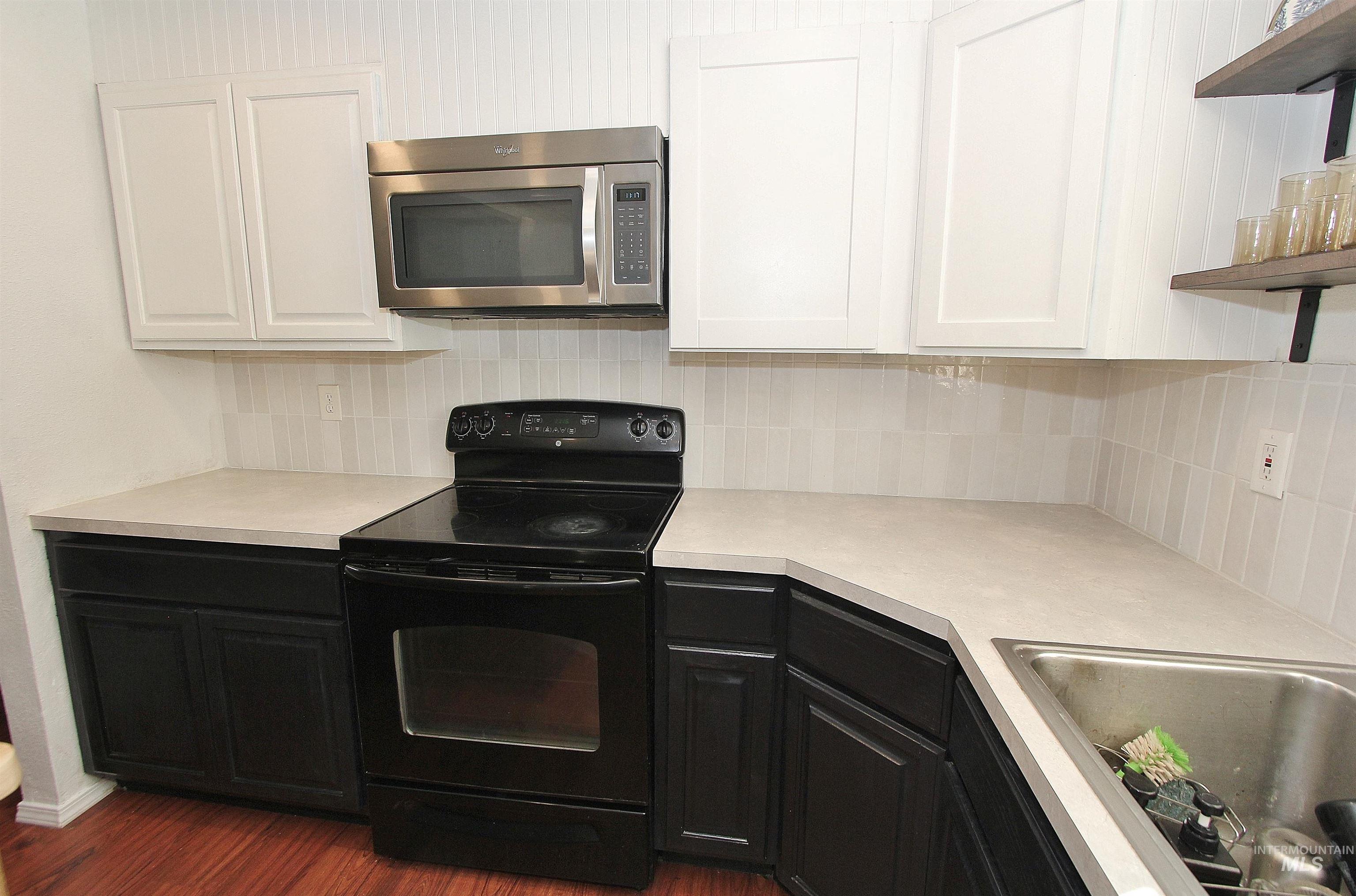 217 W Washington Ave, Homedale, Idaho 83628, 3 Bedrooms, 2 Bathrooms, Residential For Sale, Price $309,900,MLS 98972912