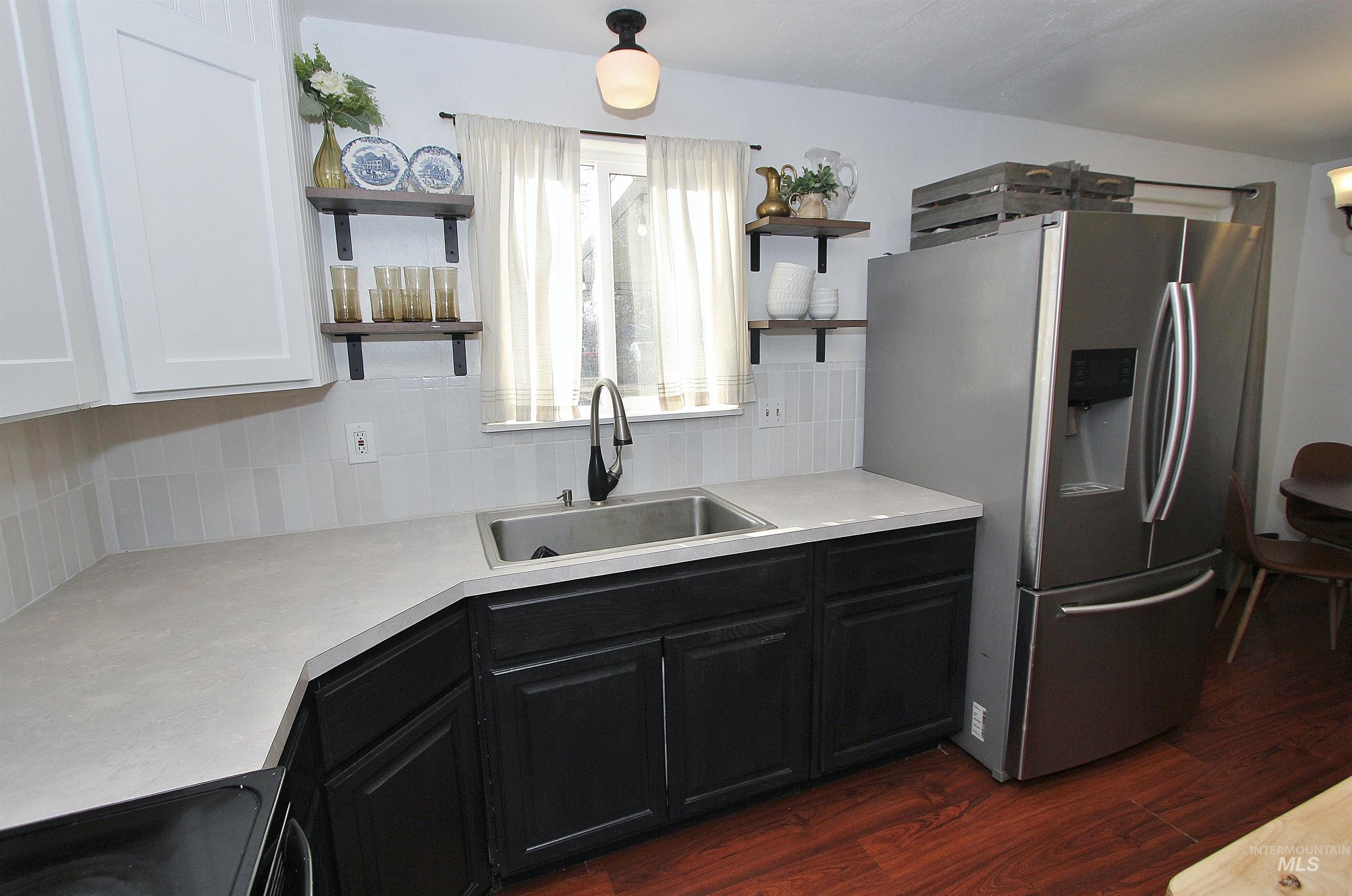 217 W Washington Ave, Homedale, Idaho 83628, 3 Bedrooms, 2 Bathrooms, Residential For Sale, Price $309,900,MLS 98972912