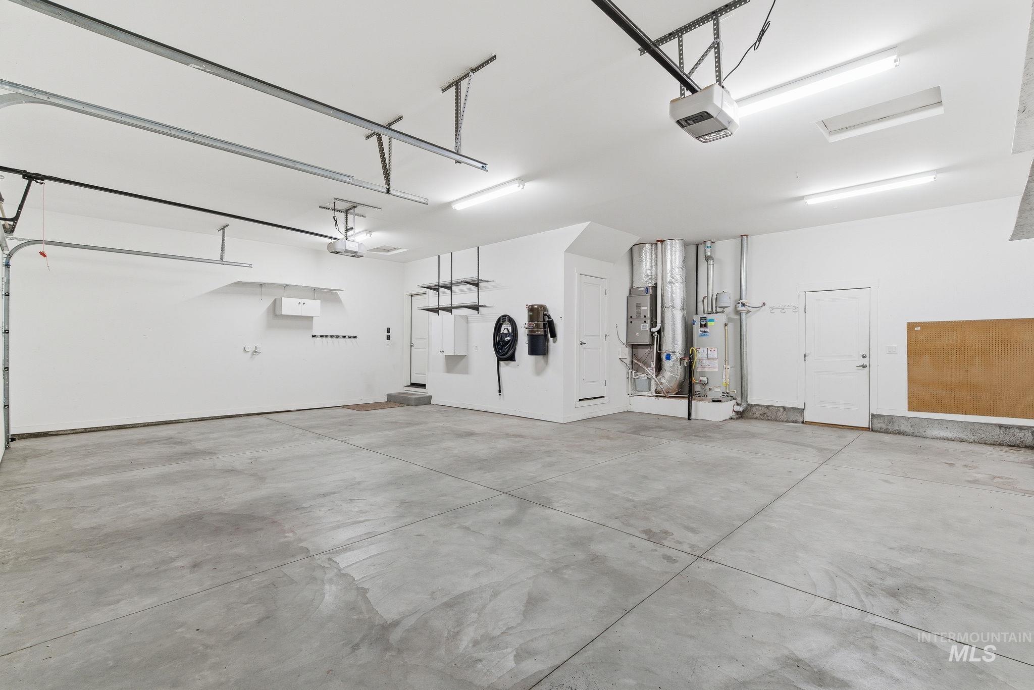 3179 N Cherry Laurel Way, Star, Idaho 83669, 3 Bedrooms, 2 Bathrooms, Residential For Sale, Price $535,000,MLS 98972913