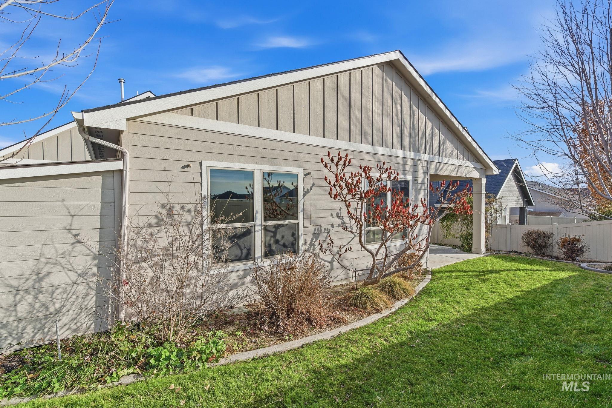 3179 N Cherry Laurel Way, Star, Idaho 83669, 3 Bedrooms, 2 Bathrooms, Residential For Sale, Price $535,000,MLS 98972913