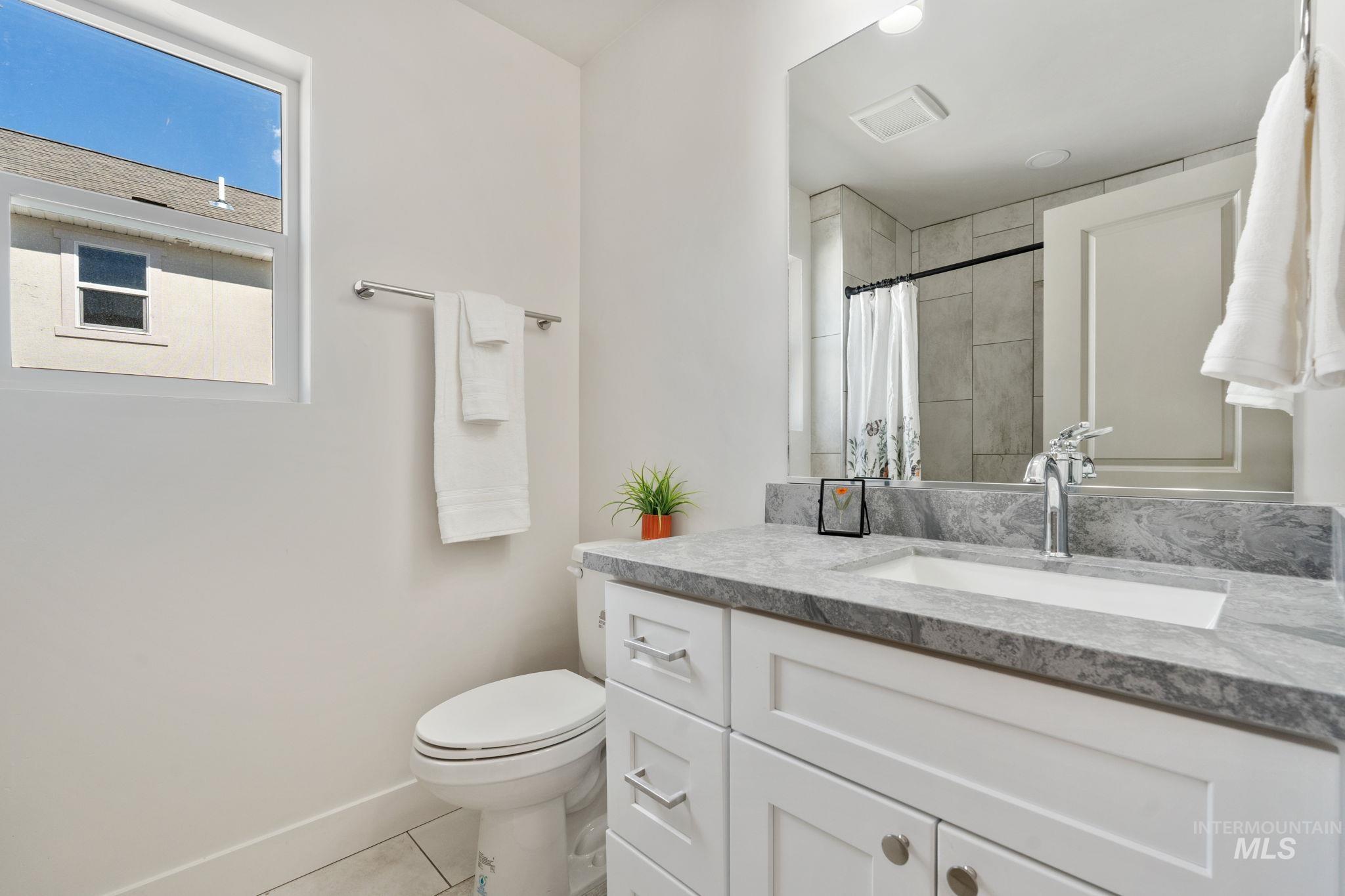 1164 Jasper Loop, Pocatello, Idaho 83204, 4 Bedrooms, 3 Bathrooms, Residential For Sale, Price $399,900,MLS 98972915