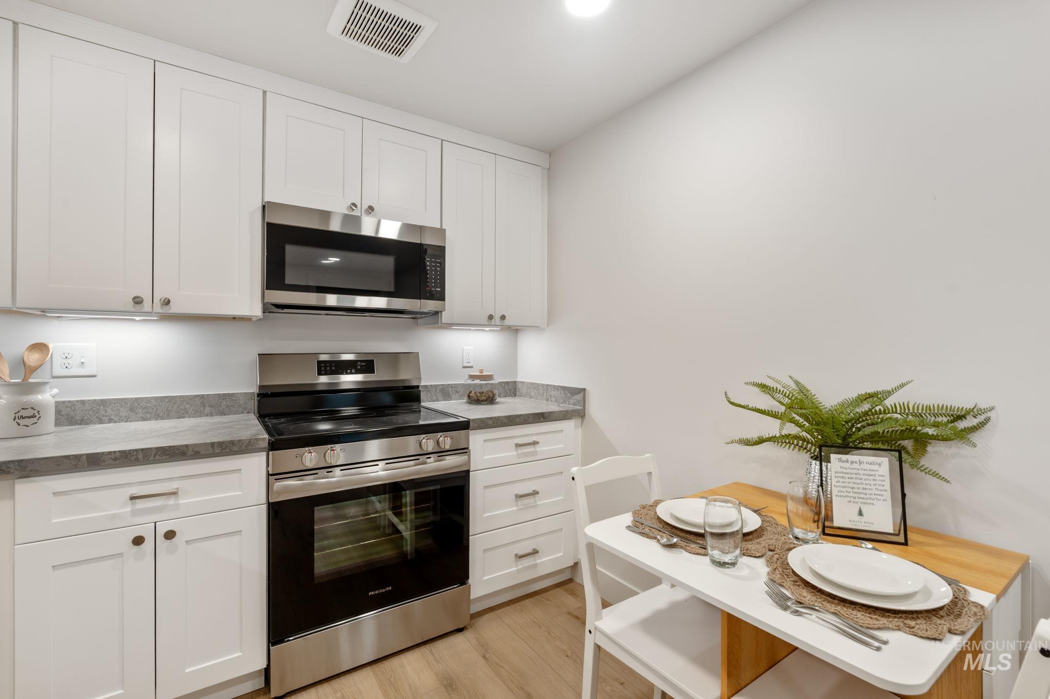 1164 Jasper Loop, Pocatello, Idaho 83204, 4 Bedrooms, 3 Bathrooms, Residential For Sale, Price $399,900,MLS 98972915