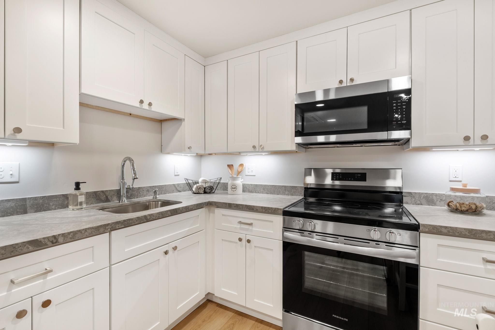 1164 Jasper Loop, Pocatello, Idaho 83204, 4 Bedrooms, 3 Bathrooms, Residential For Sale, Price $399,900,MLS 98972915