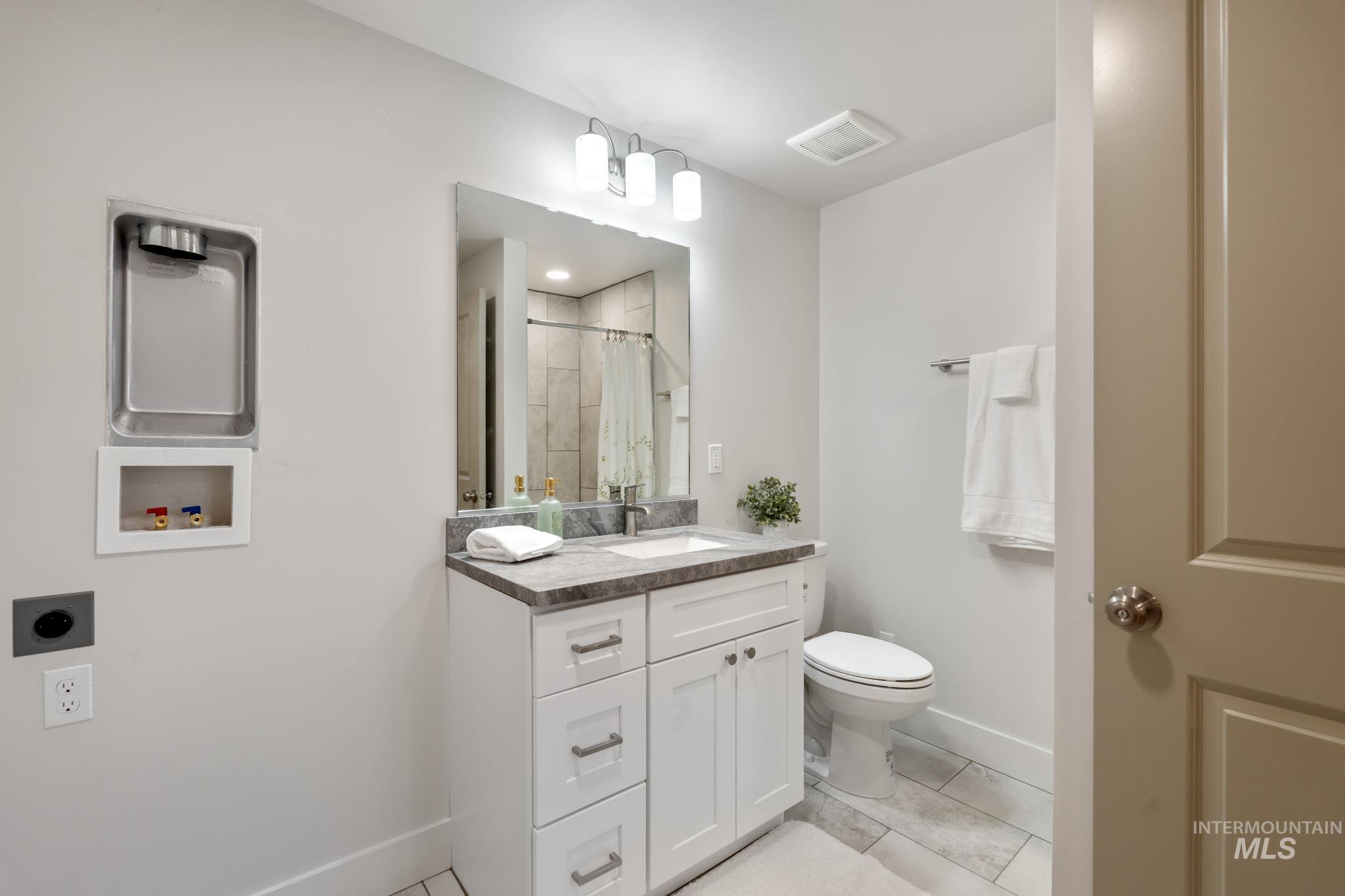 1164 Jasper Loop, Pocatello, Idaho 83204, 4 Bedrooms, 3 Bathrooms, Residential For Sale, Price $399,900,MLS 98972915