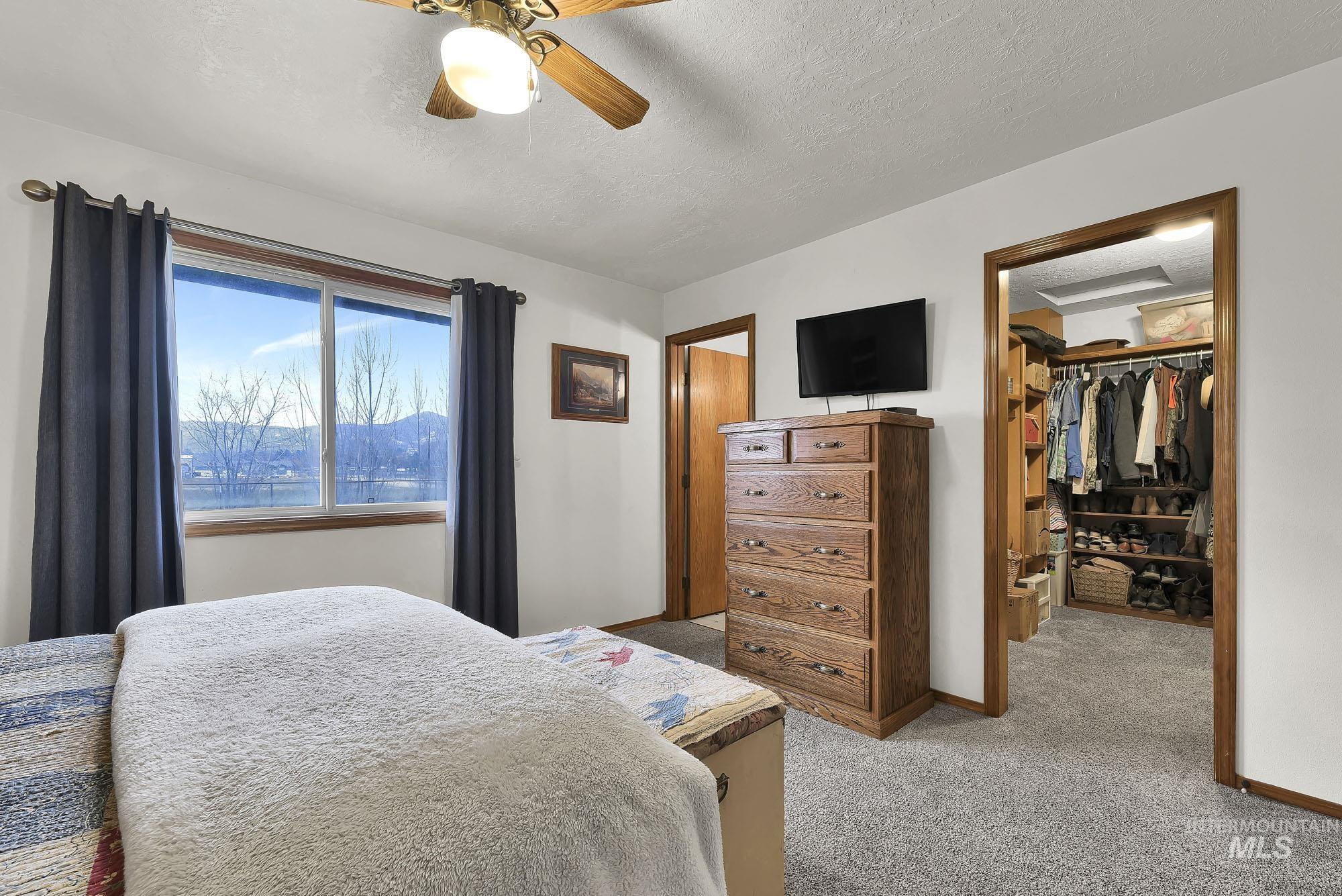 990 Bangtail Ln, Emmett, Idaho 83617, 3 Bedrooms, 2 Bathrooms, Residential For Sale, Price $524,900,MLS 98972916