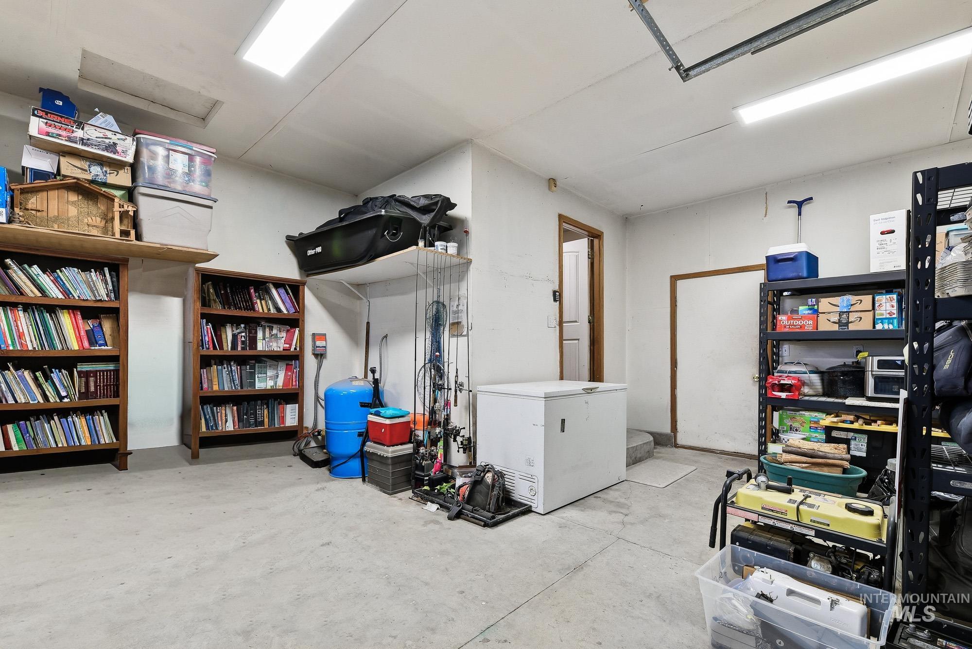 990 Bangtail Ln, Emmett, Idaho 83617, 3 Bedrooms, 2 Bathrooms, Residential For Sale, Price $524,900,MLS 98972916