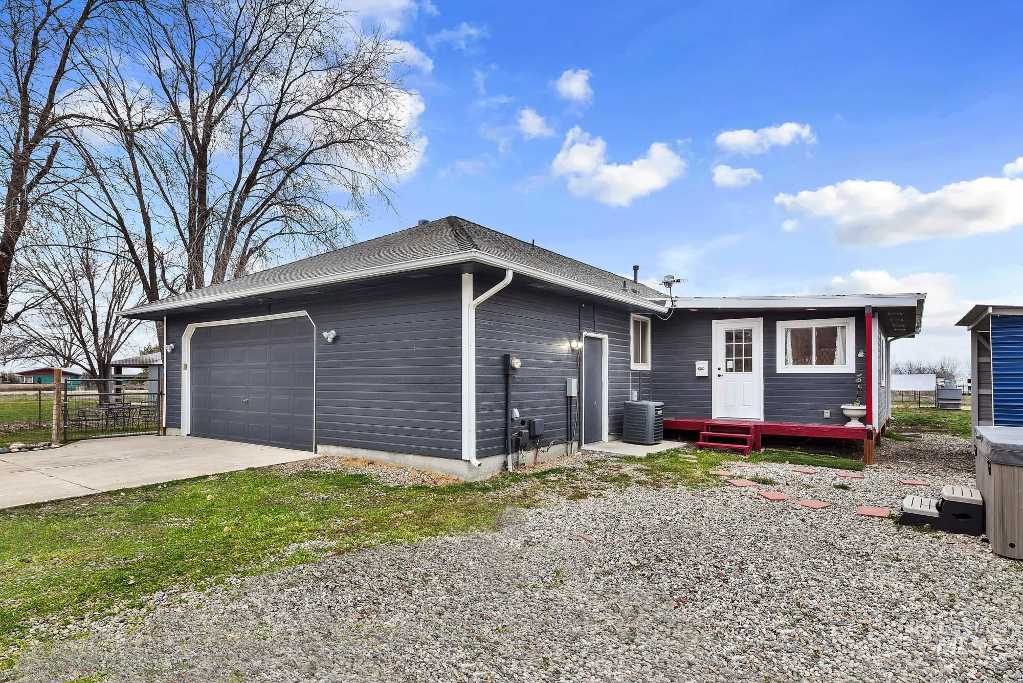 990 Bangtail Ln, Emmett, Idaho 83617, 3 Bedrooms, 2 Bathrooms, Residential For Sale, Price $524,900,MLS 98972916