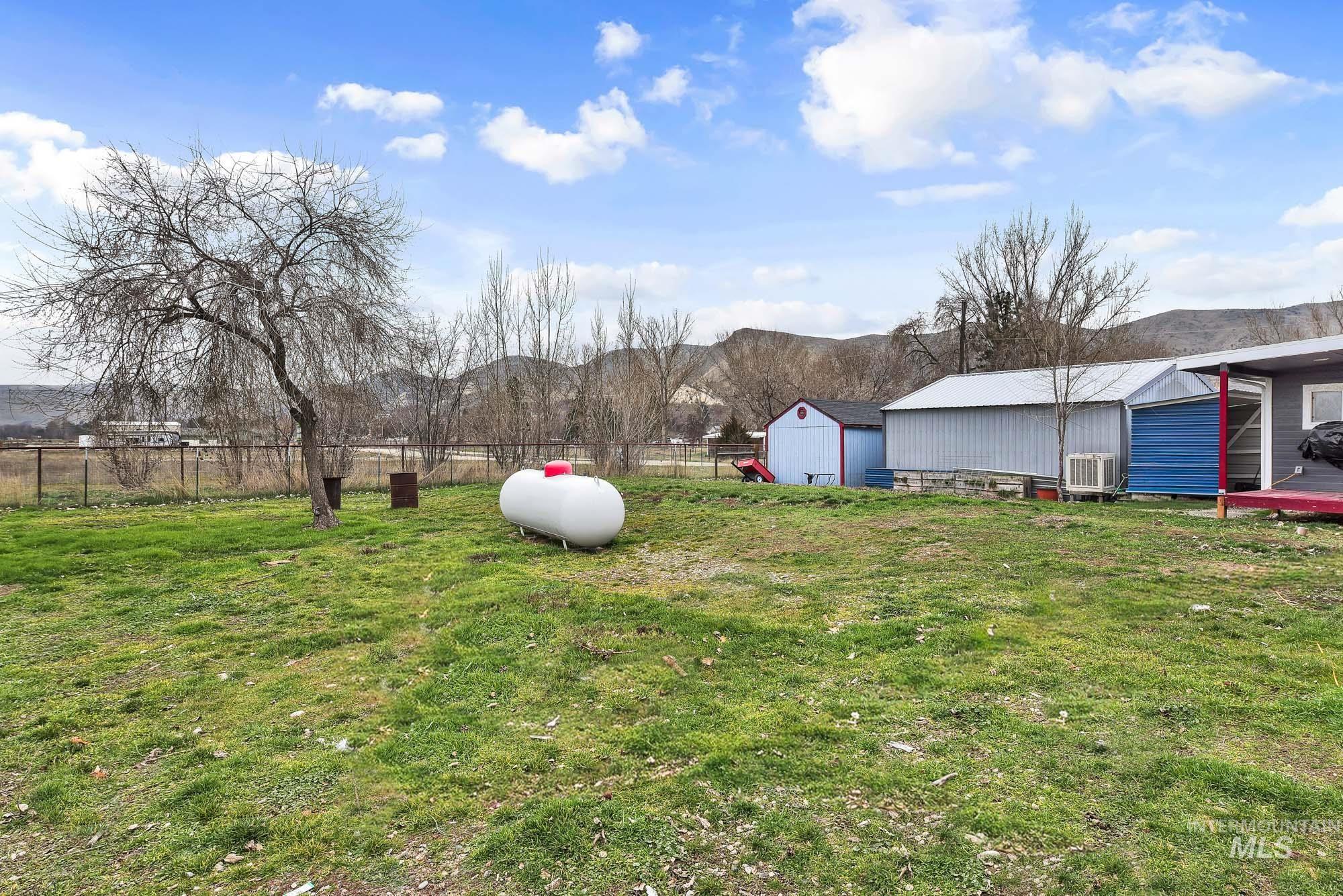 990 Bangtail Ln, Emmett, Idaho 83617, 3 Bedrooms, 2 Bathrooms, Residential For Sale, Price $524,900,MLS 98972916