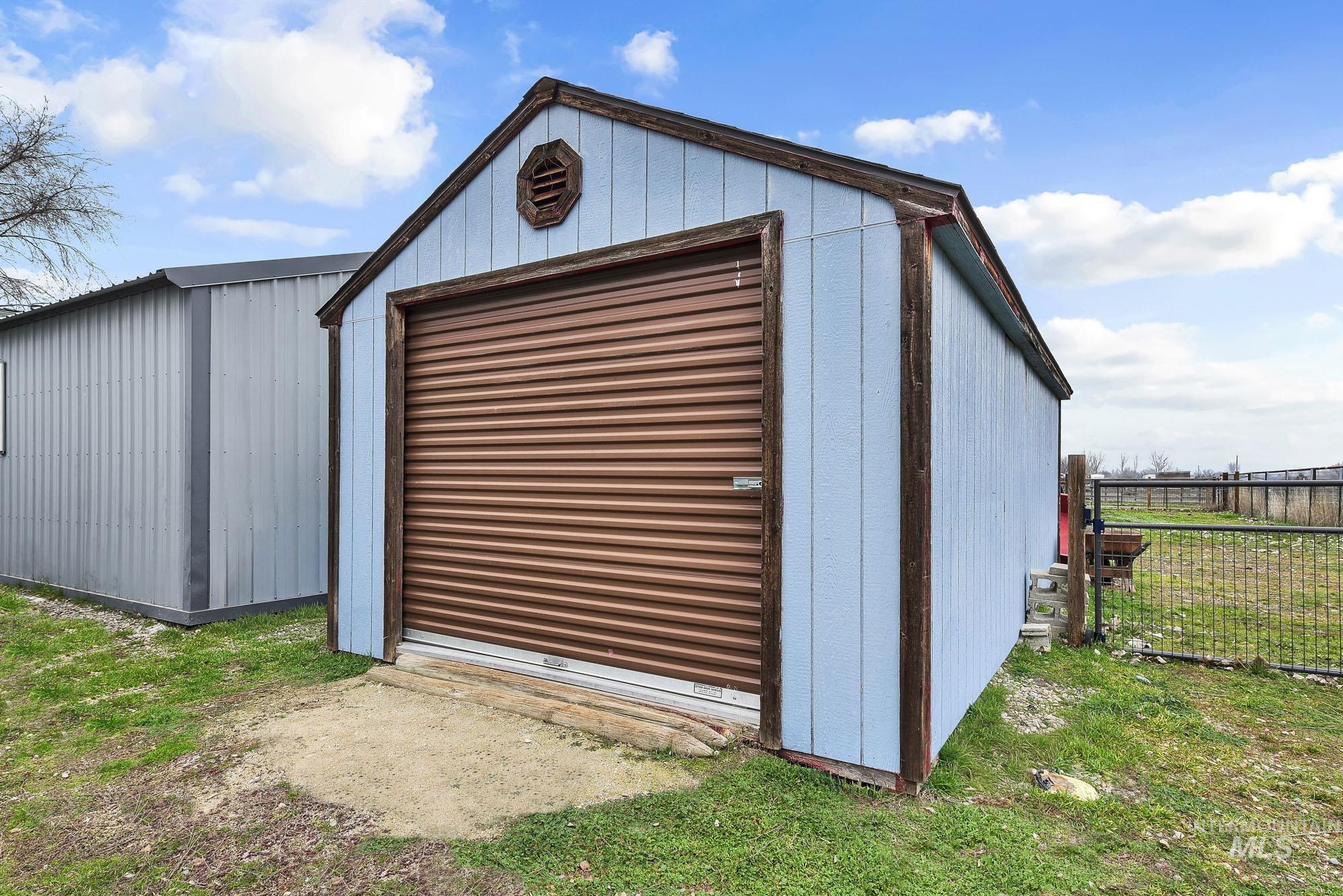 990 Bangtail Ln, Emmett, Idaho 83617, 3 Bedrooms, 2 Bathrooms, Residential For Sale, Price $524,900,MLS 98972916