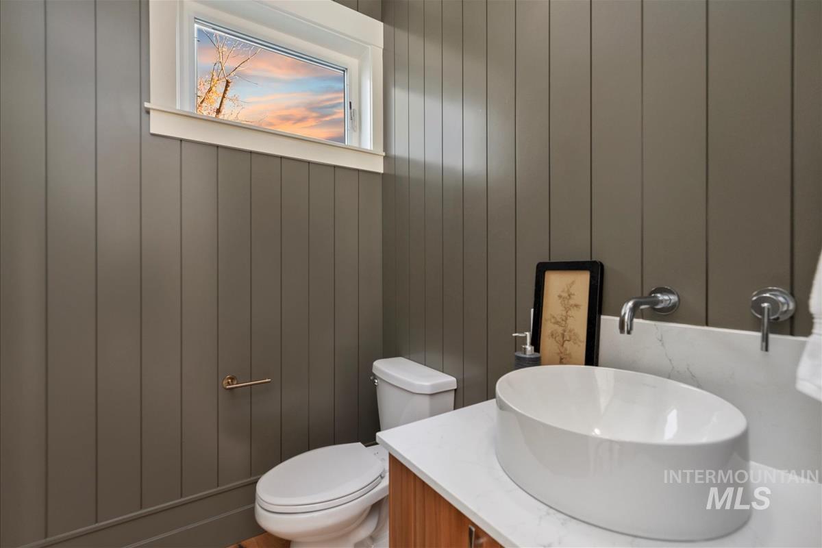 3243 W Moore Street, Boise, Idaho 83702, 3 Bedrooms, 3.5 Bathrooms, Residential For Sale, Price $799,900,MLS 98972917