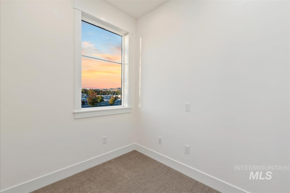 3243 W Moore Street, Boise, Idaho 83702, 3 Bedrooms, 3.5 Bathrooms, Residential For Sale, Price $799,900,MLS 98972917