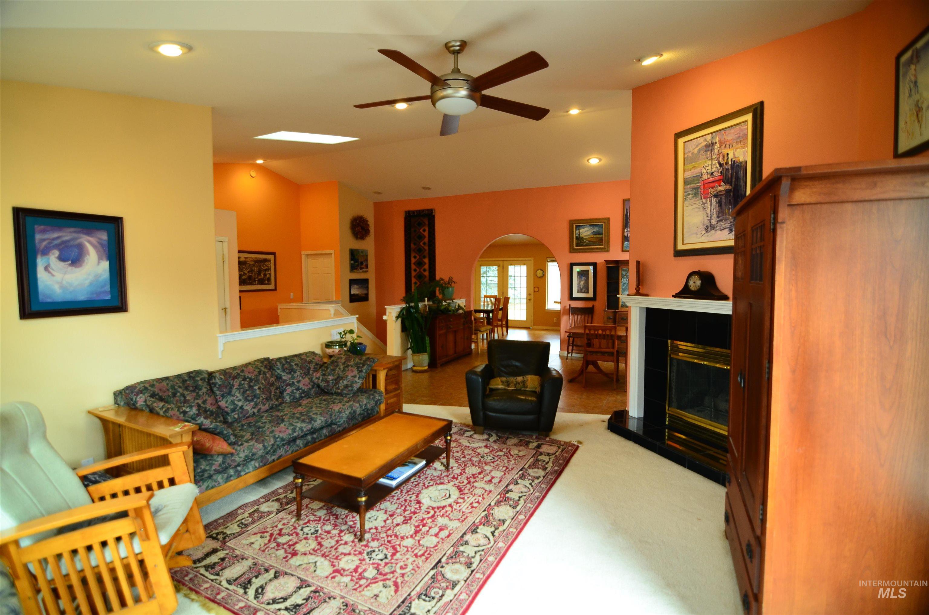 690 S Granite Way, Boise, Idaho 83712, 4 Bedrooms, 3 Bathrooms, Residential For Sale, Price $930,000,MLS 98972919