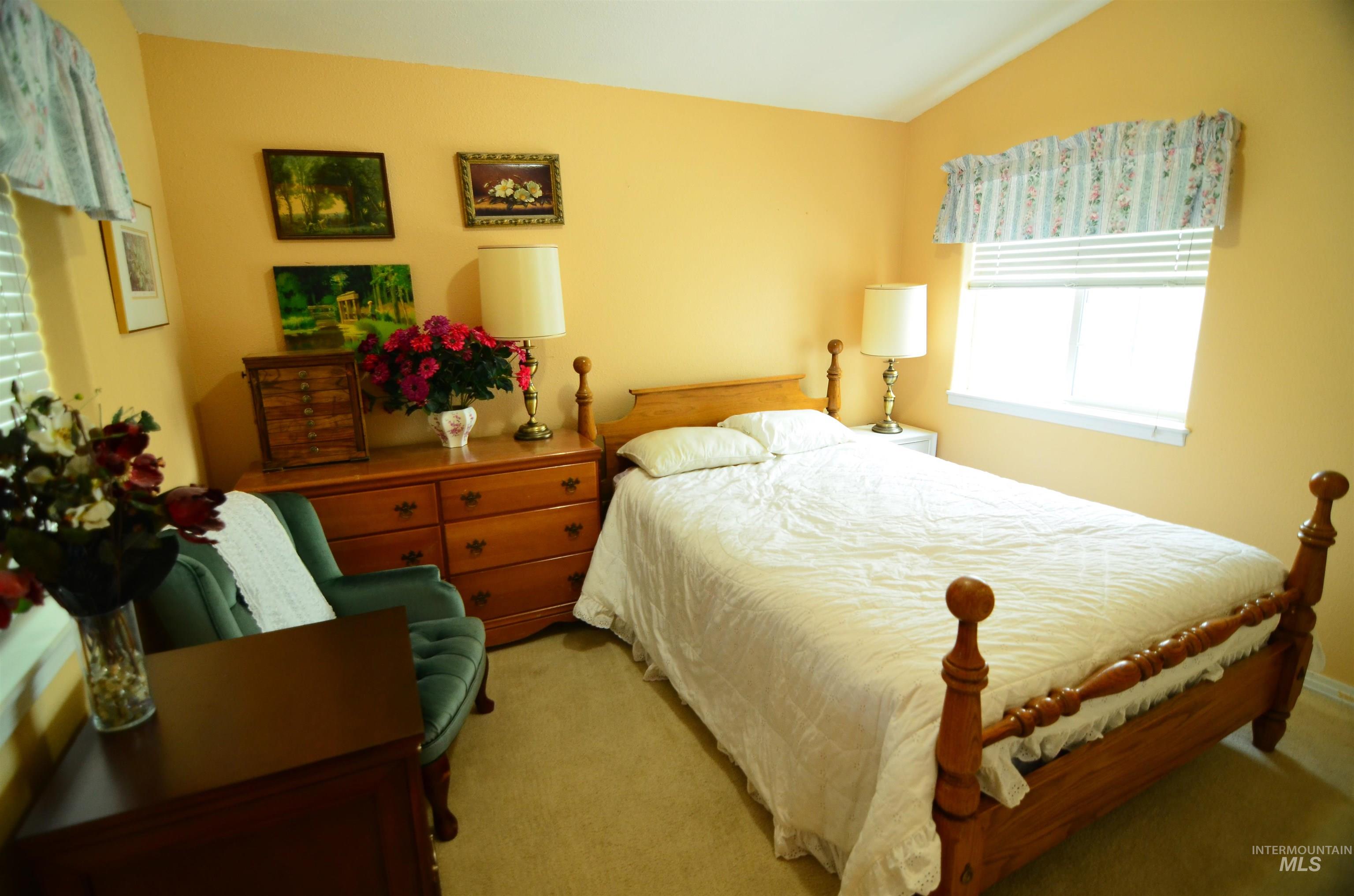 690 S Granite Way, Boise, Idaho 83712, 4 Bedrooms, 3 Bathrooms, Residential For Sale, Price $930,000,MLS 98972919