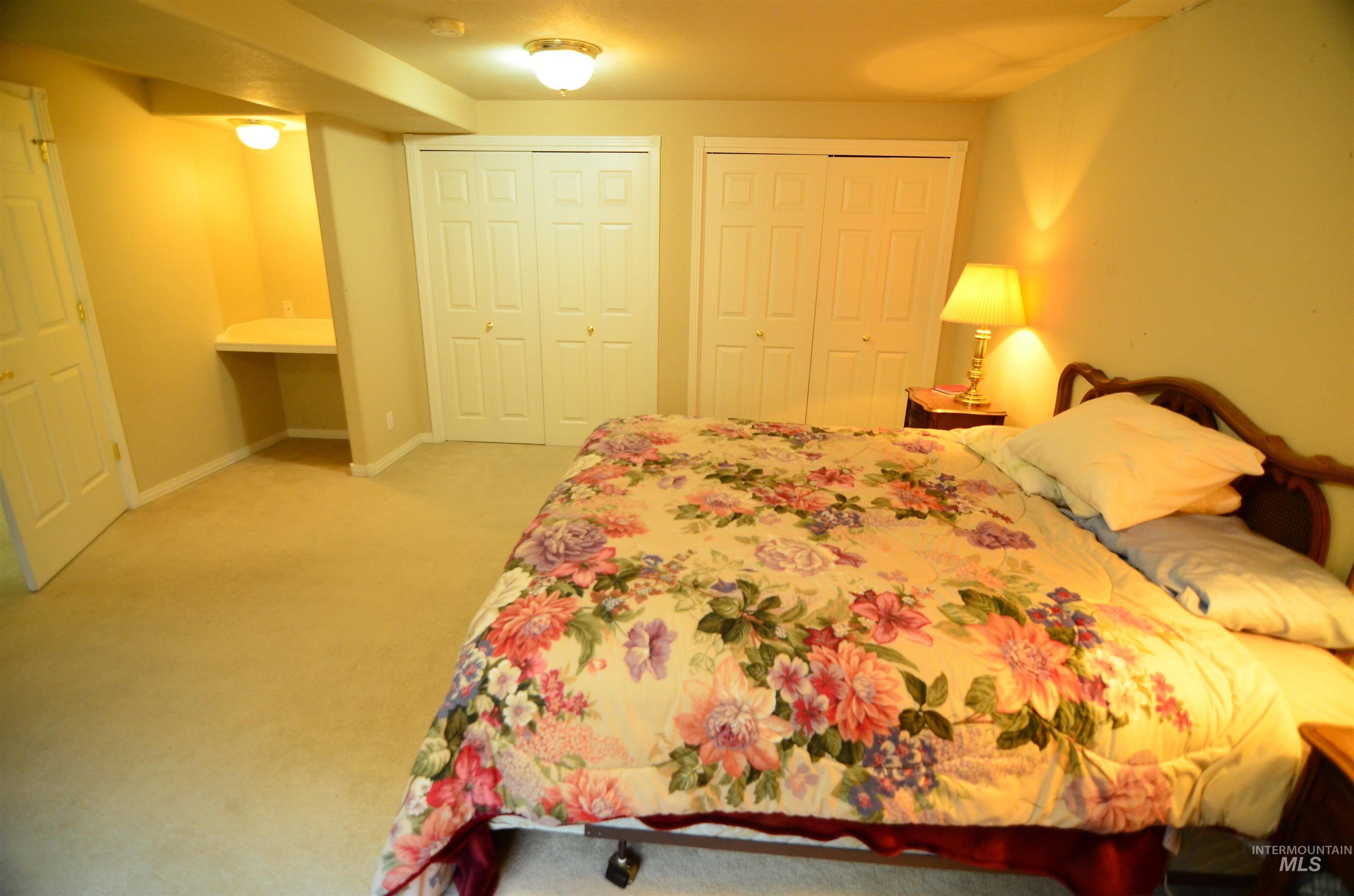 690 S Granite Way, Boise, Idaho 83712, 4 Bedrooms, 3 Bathrooms, Residential For Sale, Price $930,000,MLS 98972919