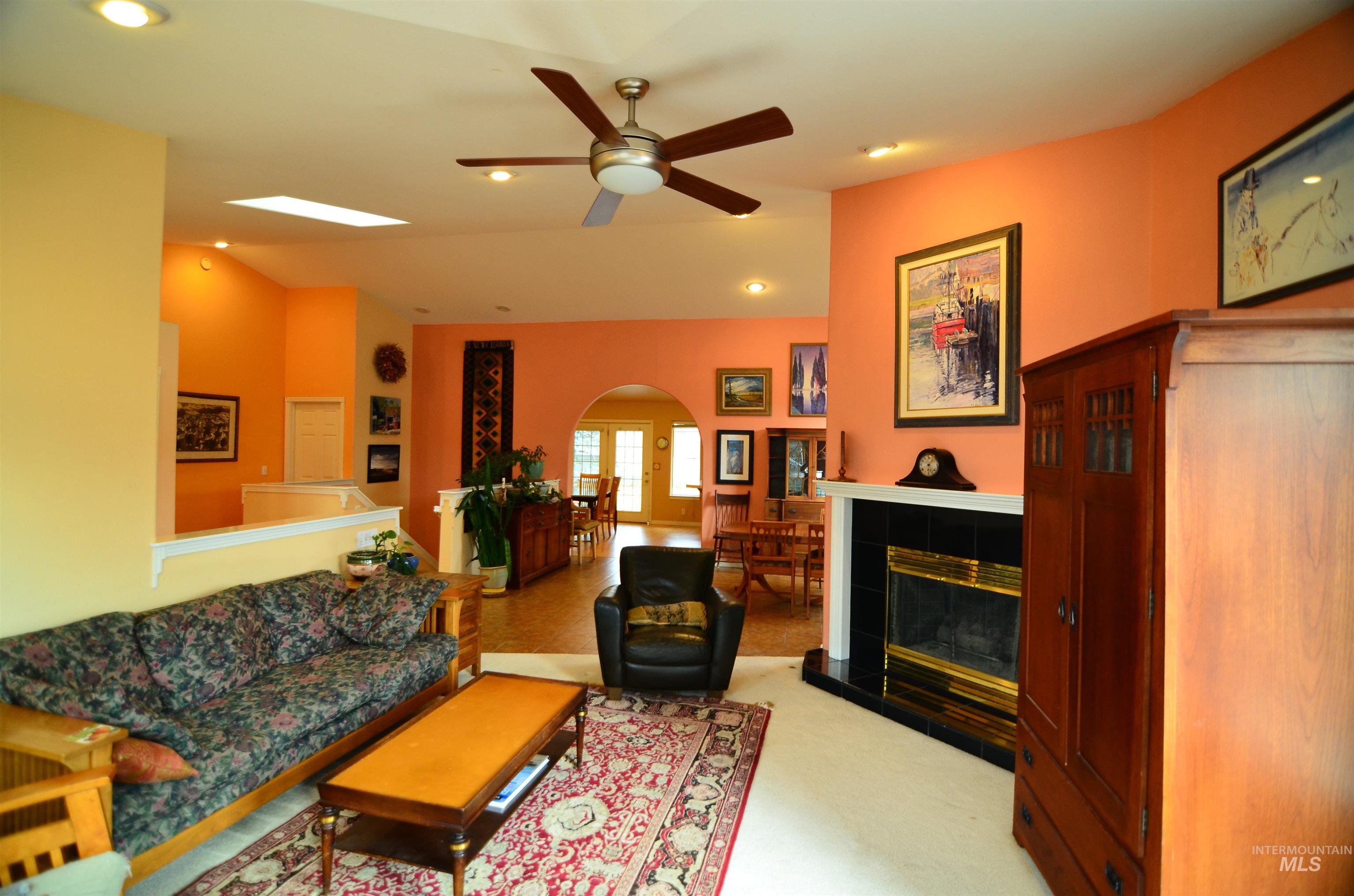 690 S Granite Way, Boise, Idaho 83712, 4 Bedrooms, 3 Bathrooms, Residential For Sale, Price $930,000,MLS 98972919