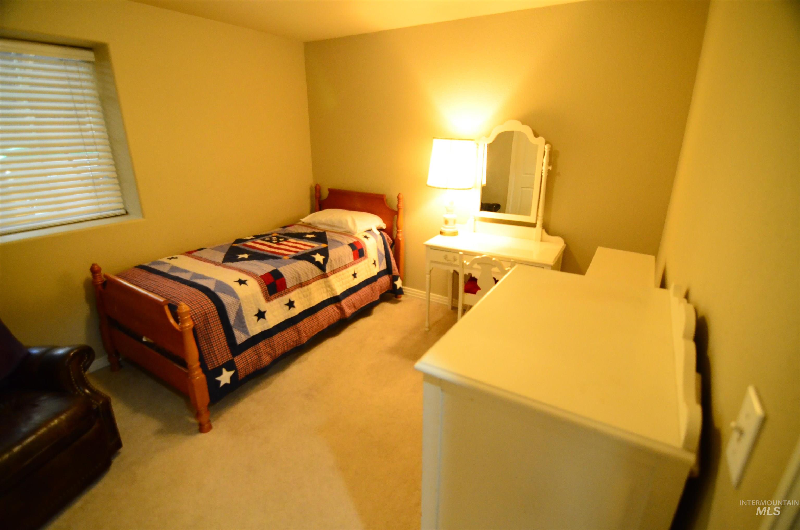 690 S Granite Way, Boise, Idaho 83712, 4 Bedrooms, 3 Bathrooms, Residential For Sale, Price $930,000,MLS 98972919