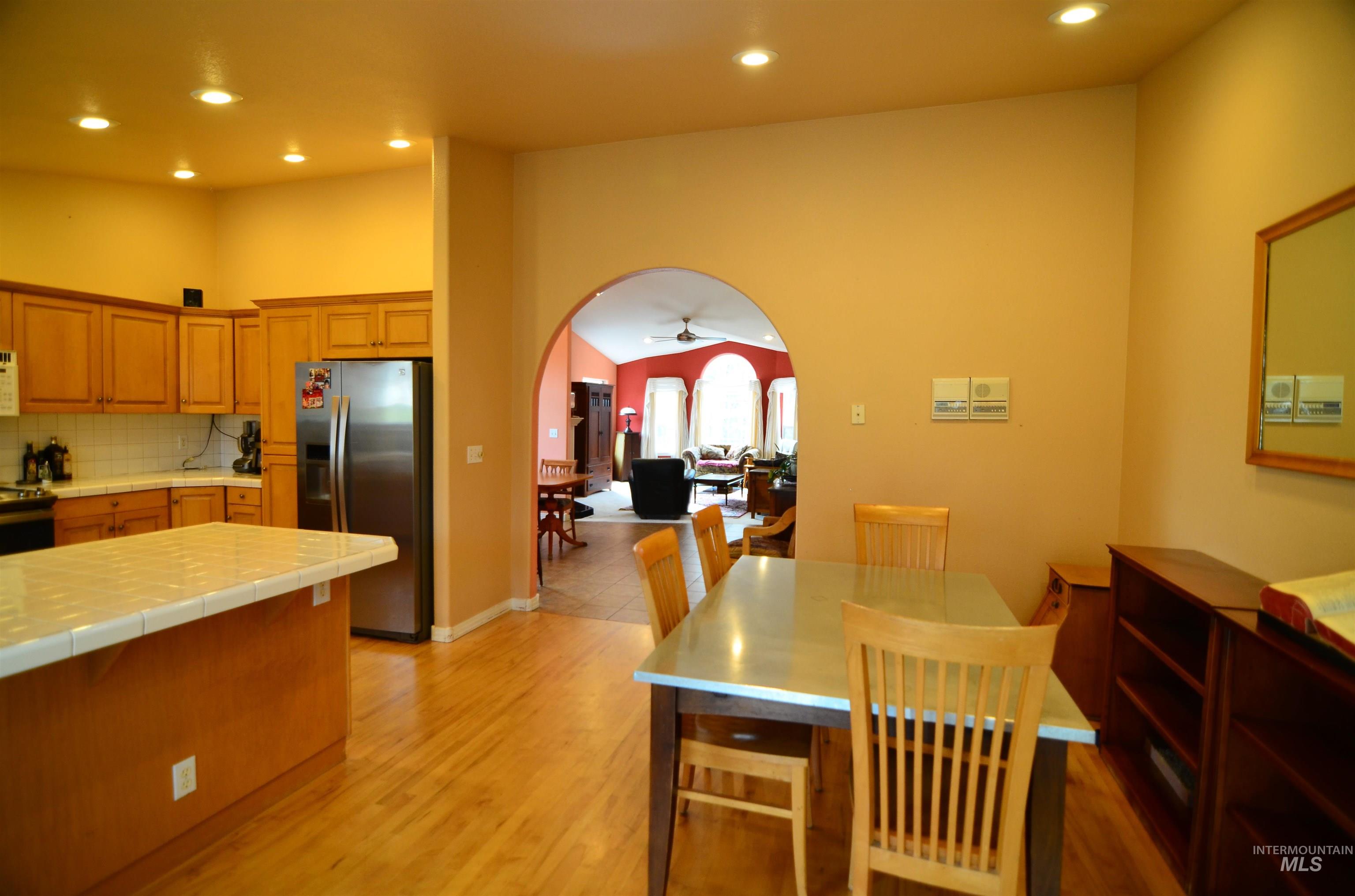 690 S Granite Way, Boise, Idaho 83712, 4 Bedrooms, 3 Bathrooms, Residential For Sale, Price $930,000,MLS 98972919