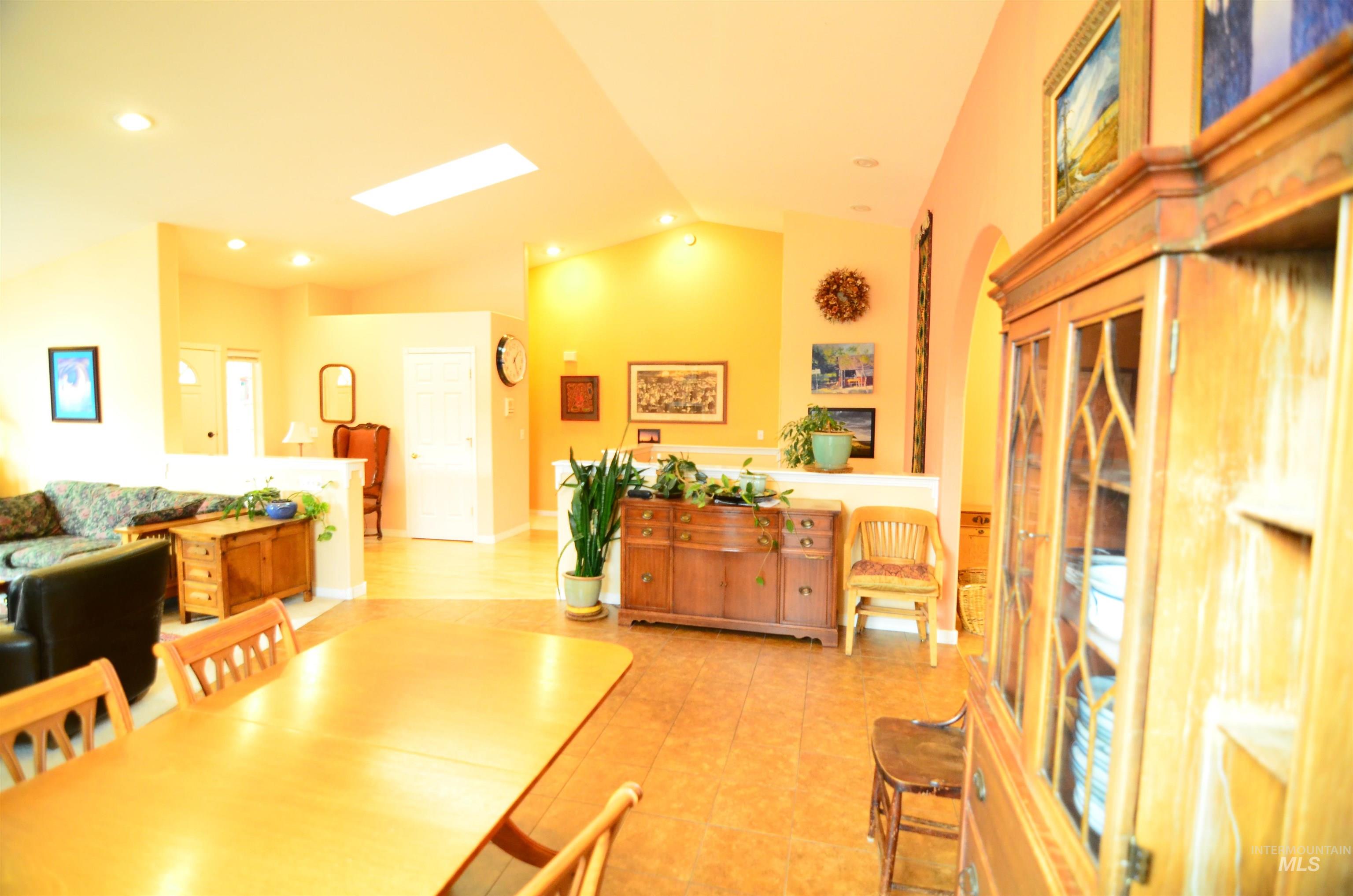 690 S Granite Way, Boise, Idaho 83712, 4 Bedrooms, 3 Bathrooms, Residential For Sale, Price $930,000,MLS 98972919