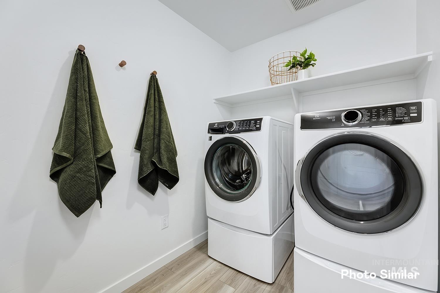 3383 S Tamayo Pl, Meridian, Idaho 83642, 4 Bedrooms, 3 Bathrooms, Residential For Sale, Price $531,900,MLS 98972920