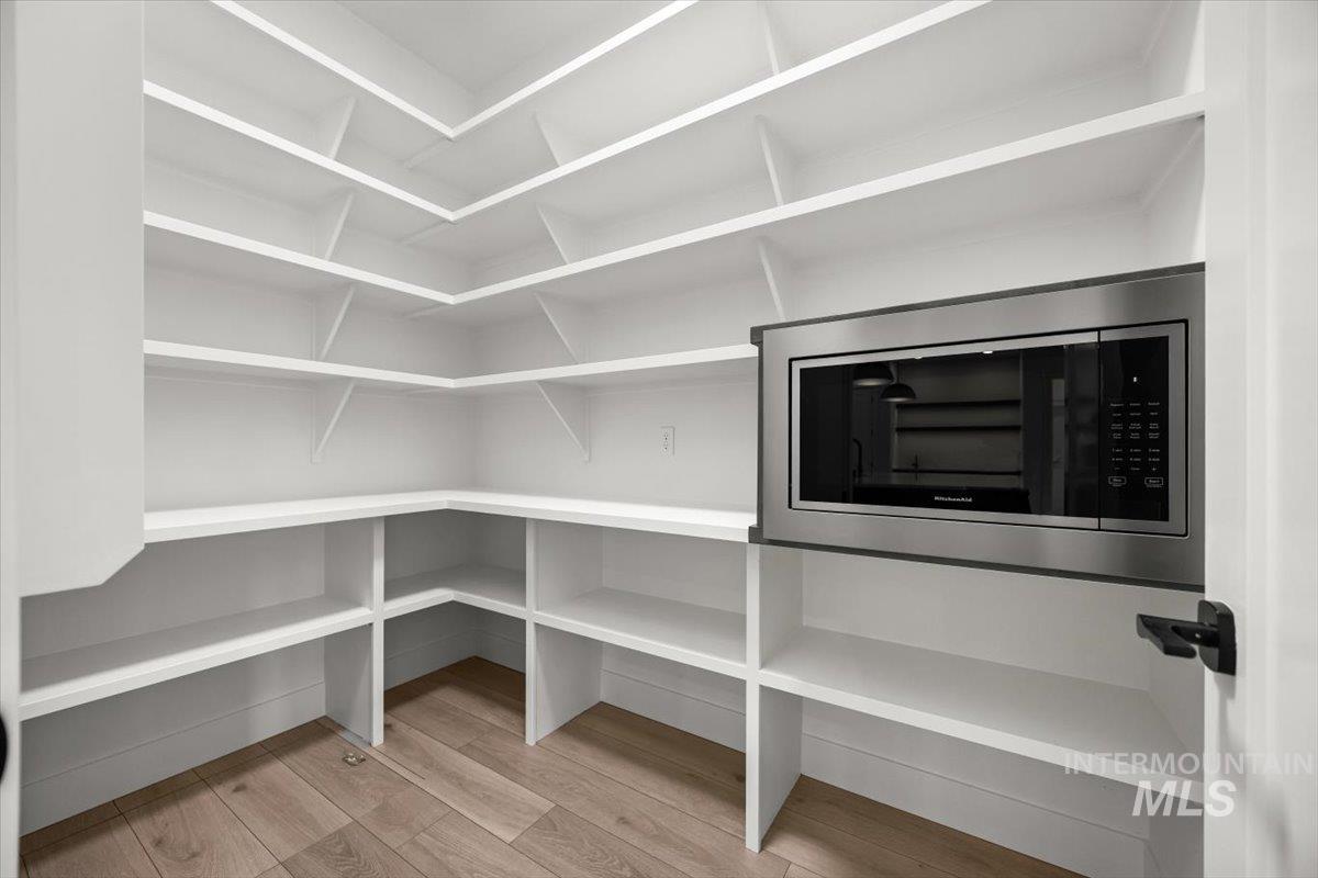 1965 W Pond Stone, Meridian, Idaho 83646, 4 Bedrooms, 3 Bathrooms, Residential For Sale, Price $799,800,MLS 98972921