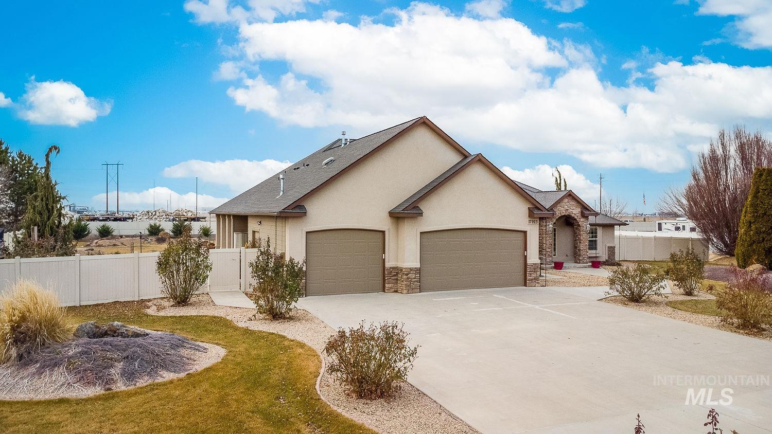 17923 Polara Way, Nampa, Idaho 83687, 3 Bedrooms, 2 Bathrooms, Residential For Sale, Price $775,000,MLS 98972924
